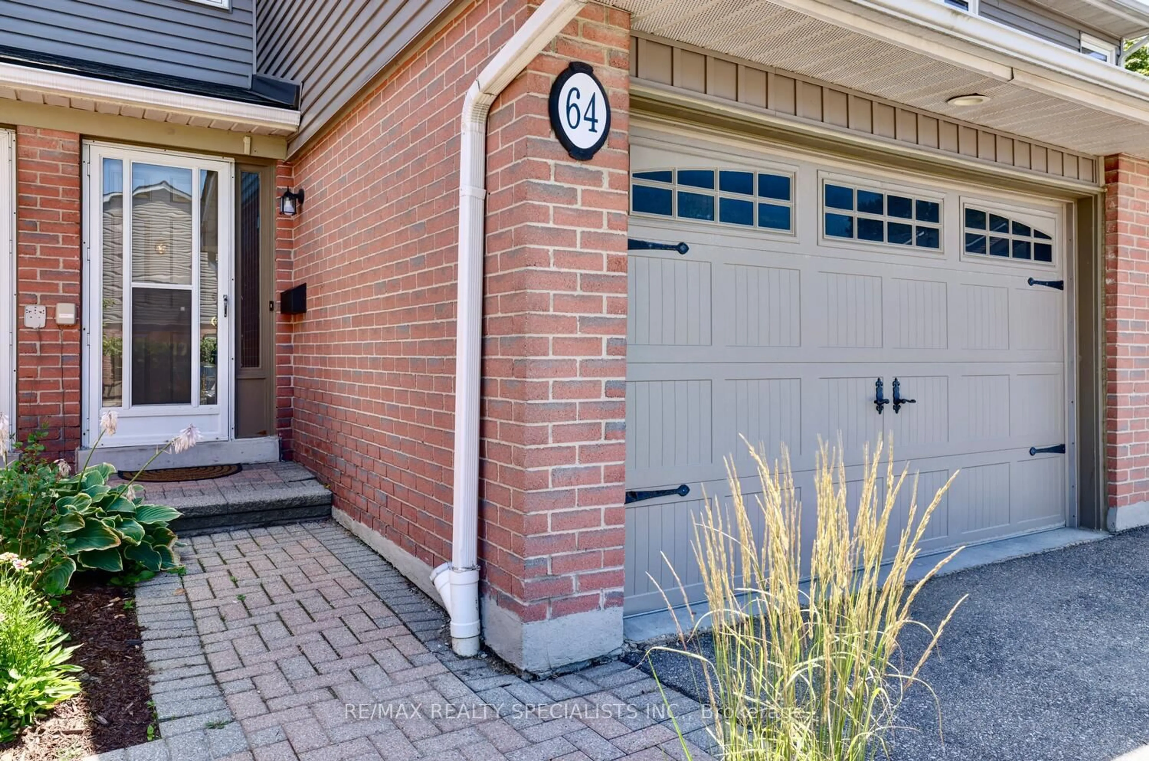 Home with brick exterior material, street for 3125 Fifth Line #64, Mississauga Ontario L5L 3S8