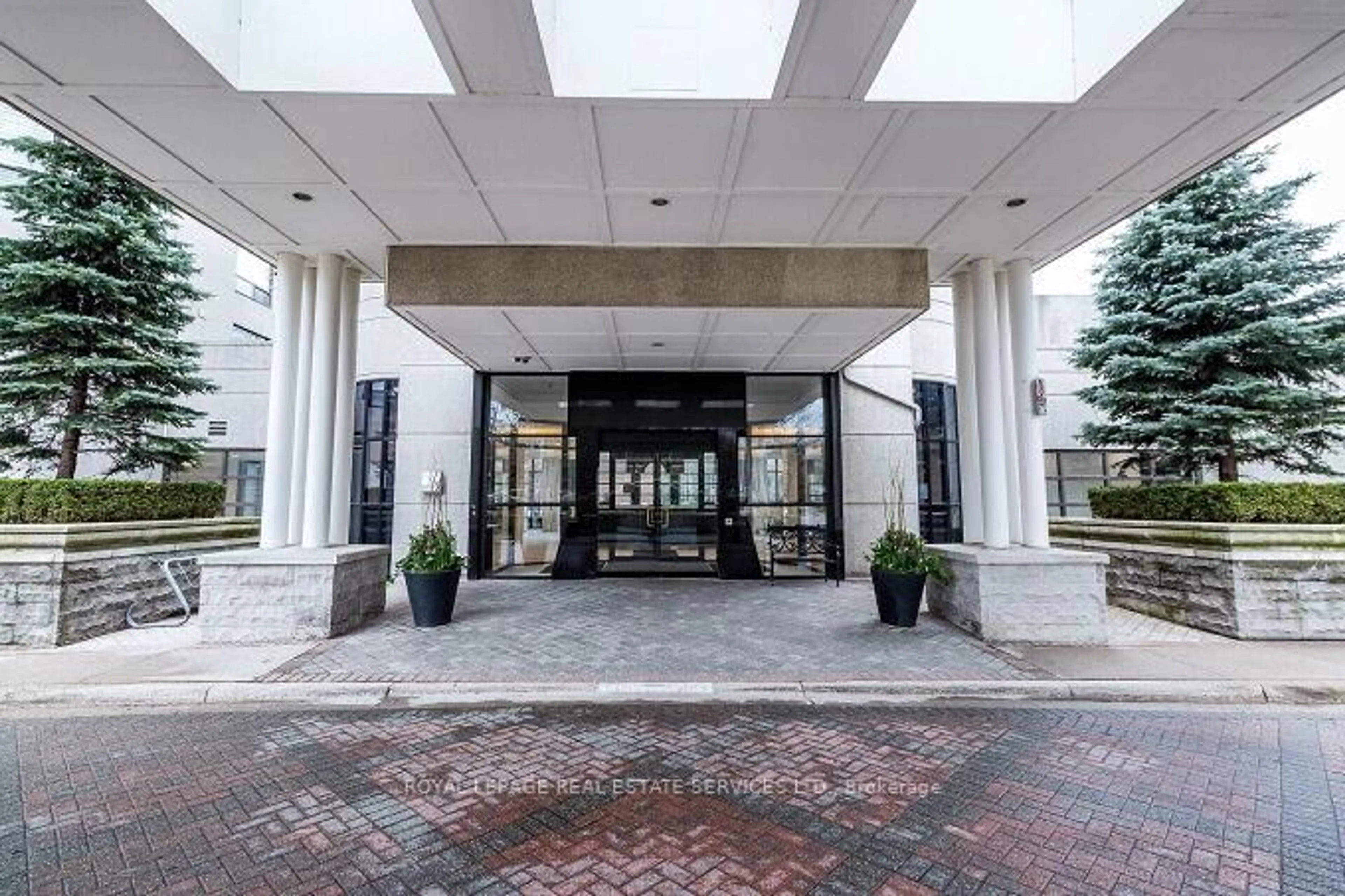 Lobby for 1 Aberfoyle Cres #301, Toronto Ontario M8X 2X8