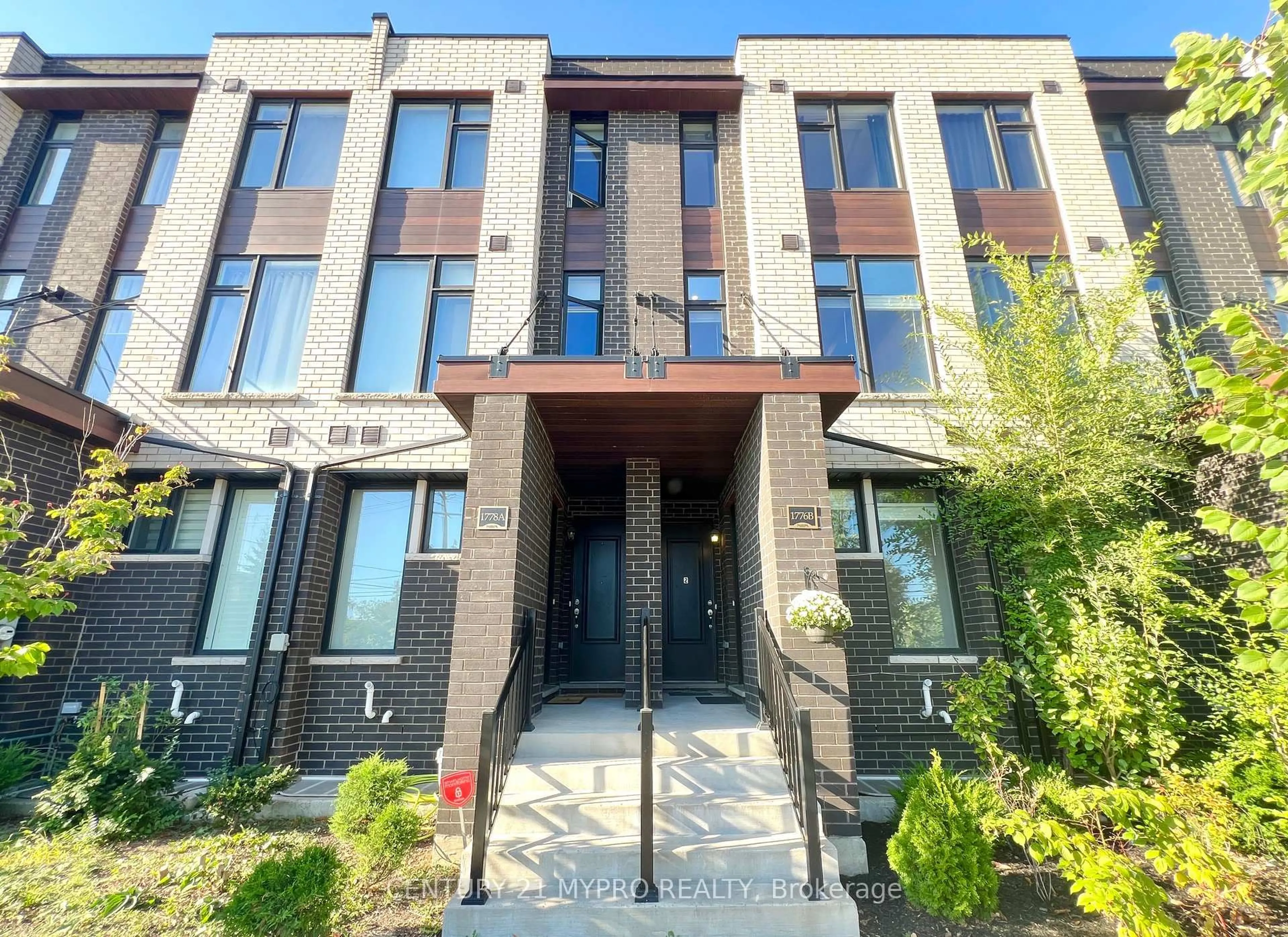Unknown for 1776 Lawrence Ave, Toronto Ontario M6L 1C7