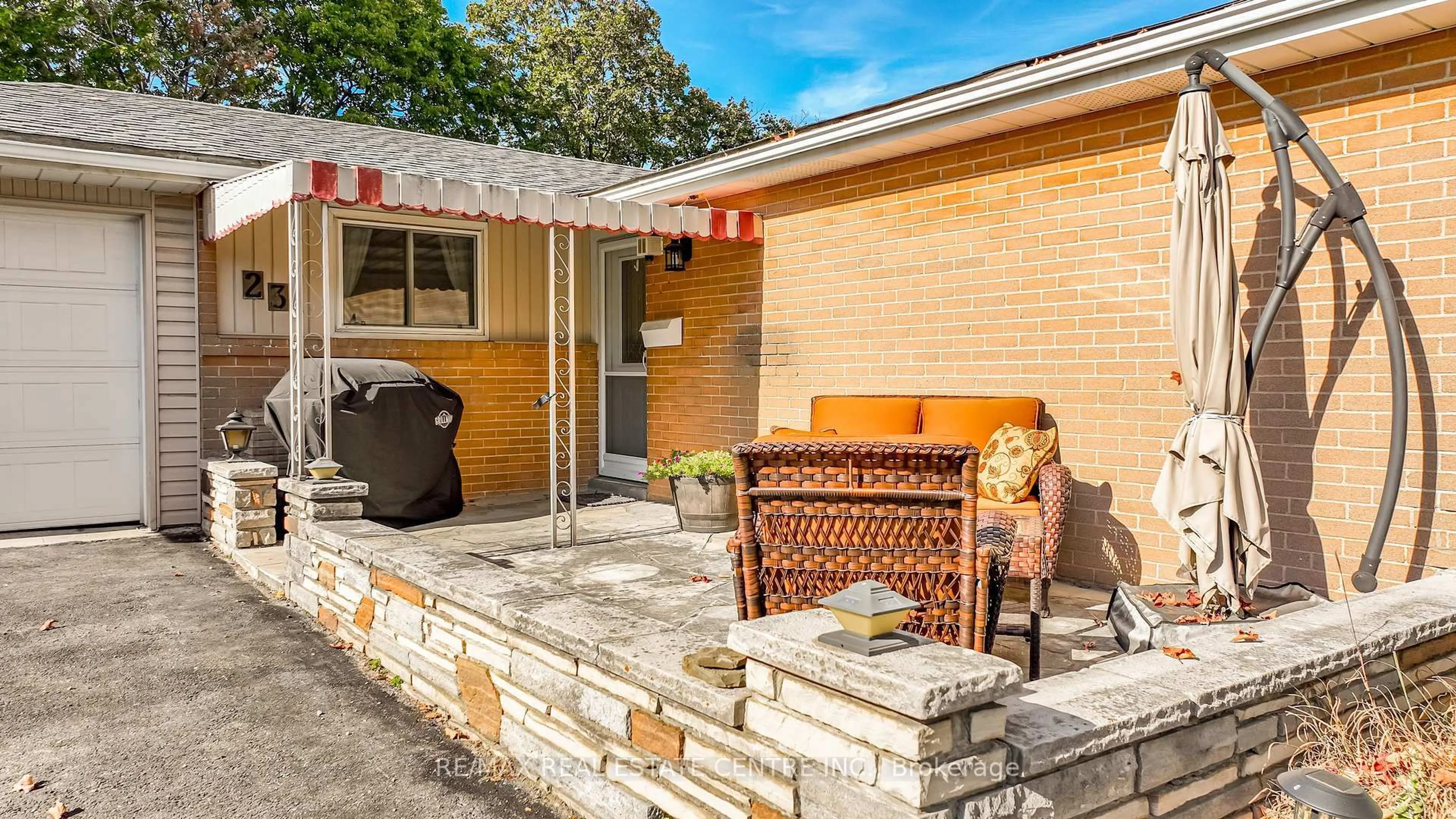 Patio, street for 23 Bedford Cres, Brampton Ontario L6T 1R5