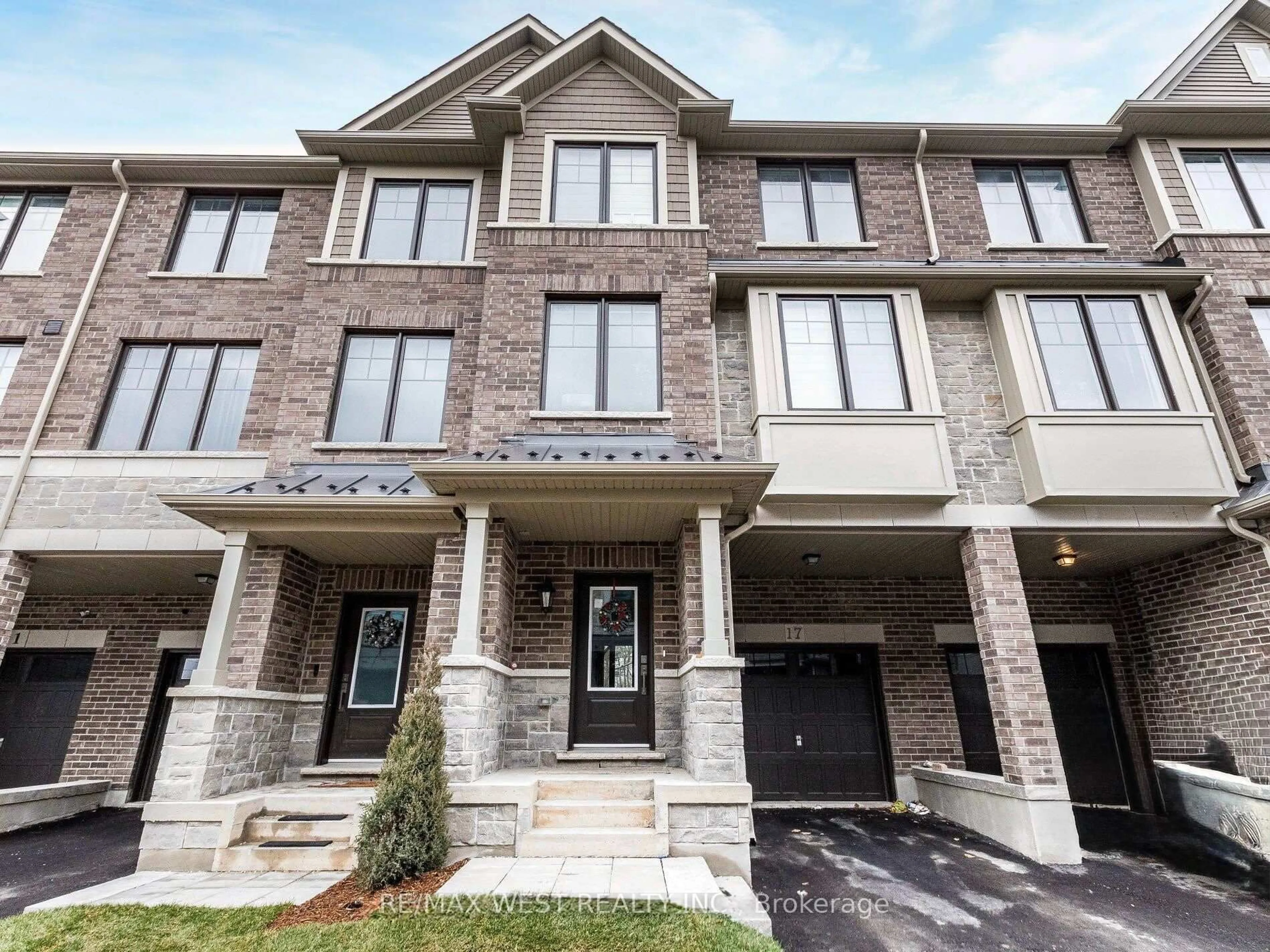 Home with brick exterior material, street for 17 Folcroft St, Brampton Ontario L6Y 0B6