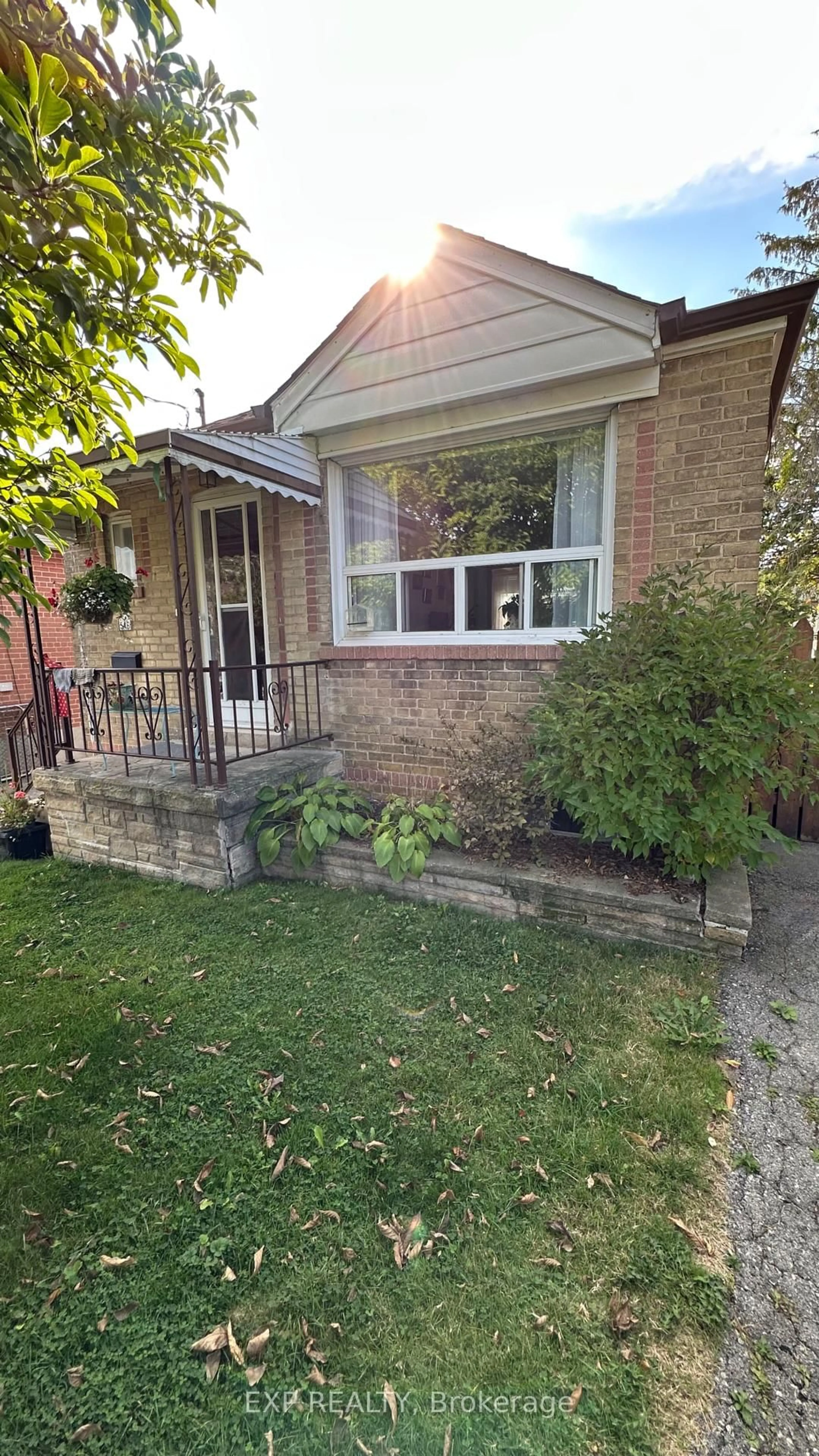 Home with brick exterior material, street for 546 Mc Roberts Ave, Toronto Ontario M6E 4R6