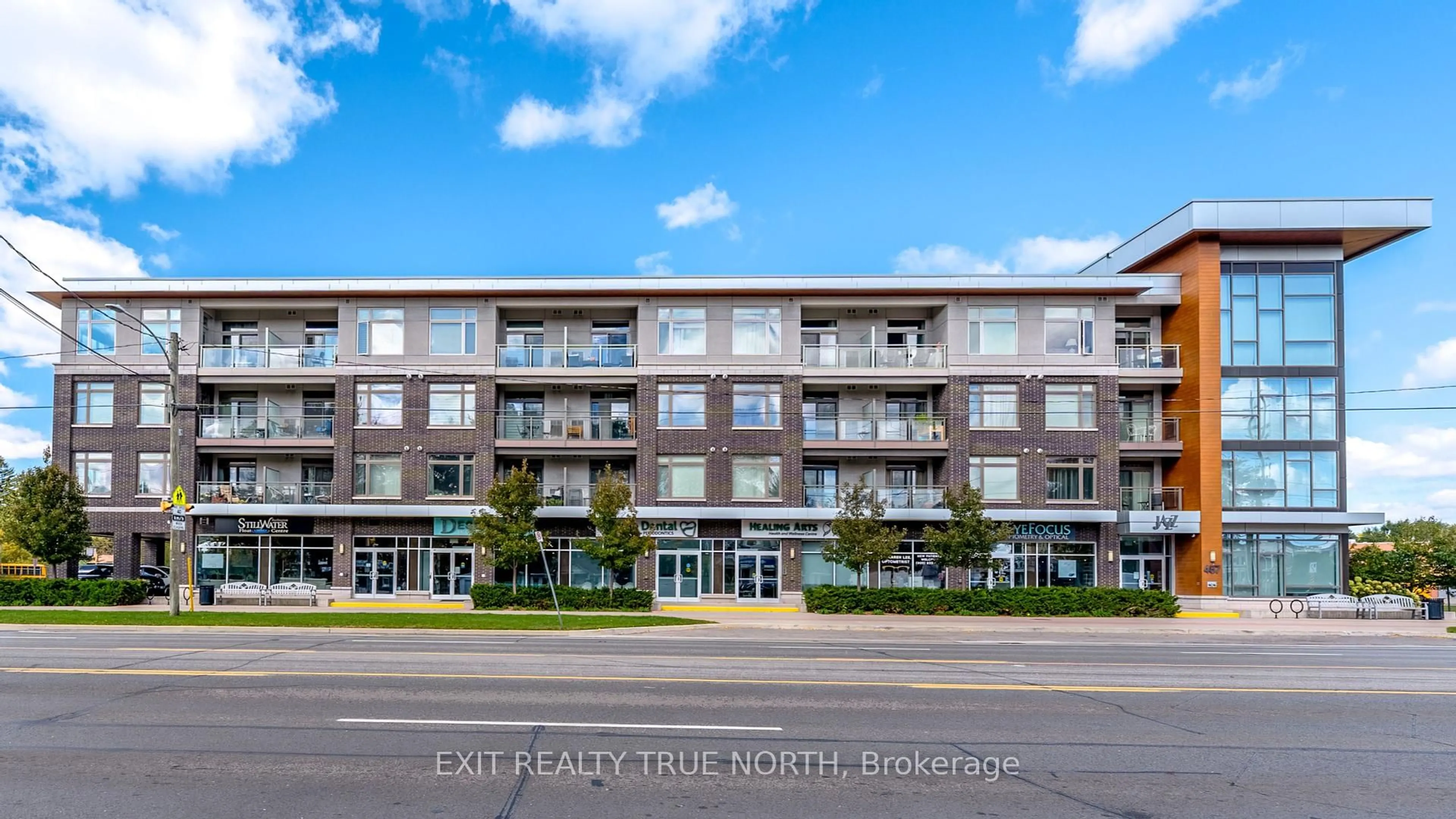 Patio, building for 457 Plains Rd #205, Burlington Ontario L7T 0B8