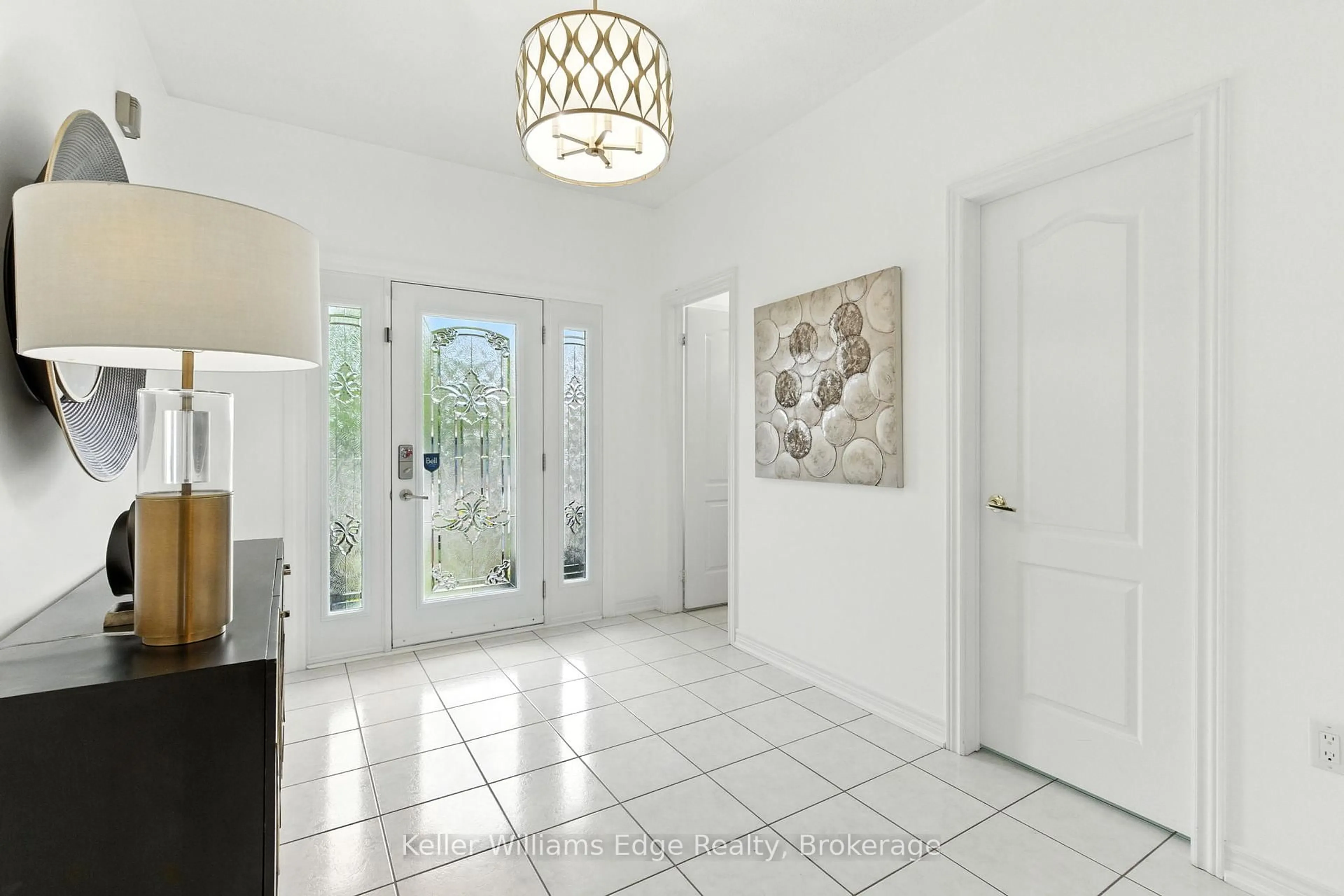 Indoor entryway for 162 Leadership Dr, Brampton Ontario L6Y 5T2