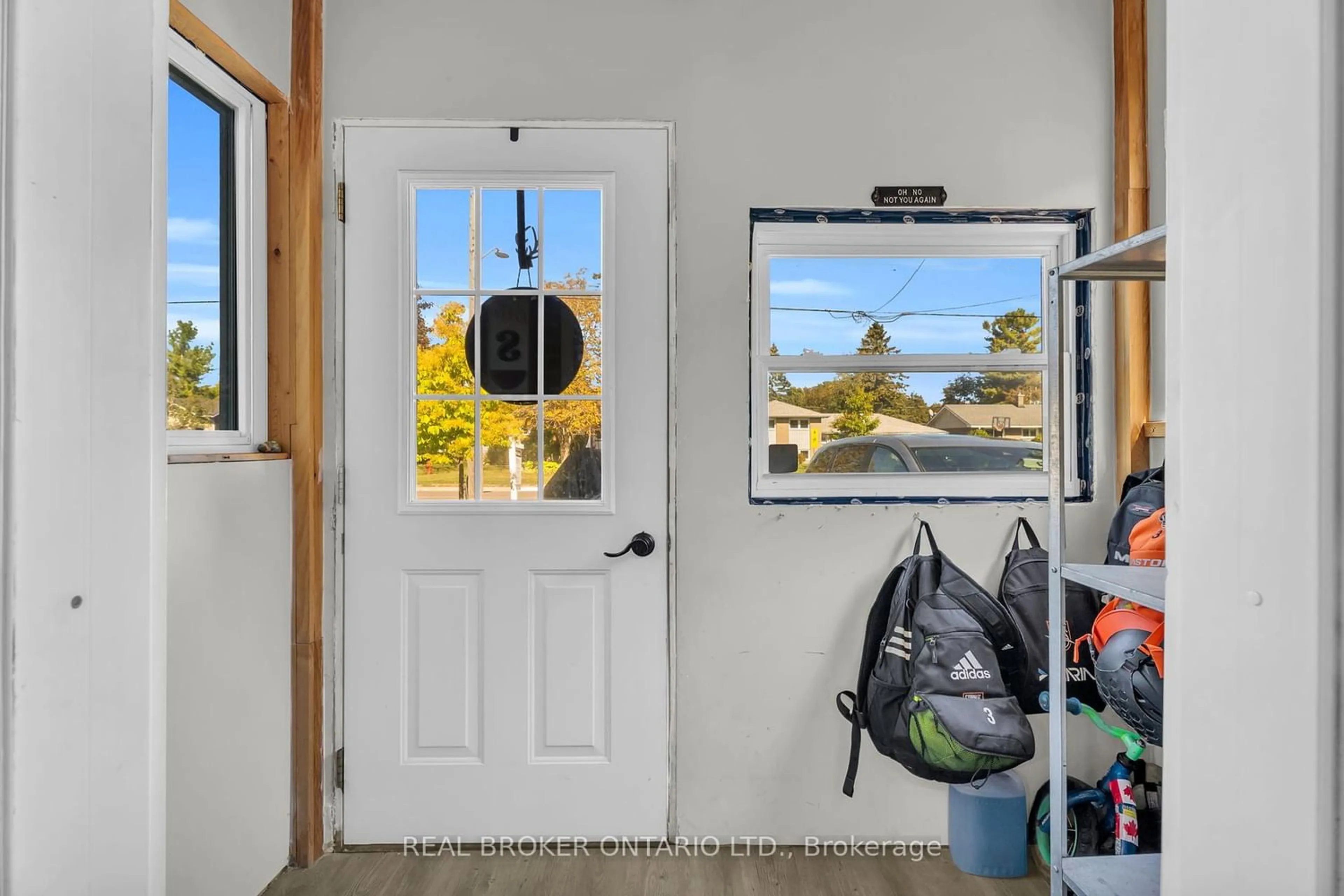 Indoor entryway for 66A Dawson Rd, Orangeville Ontario L9W 2W5