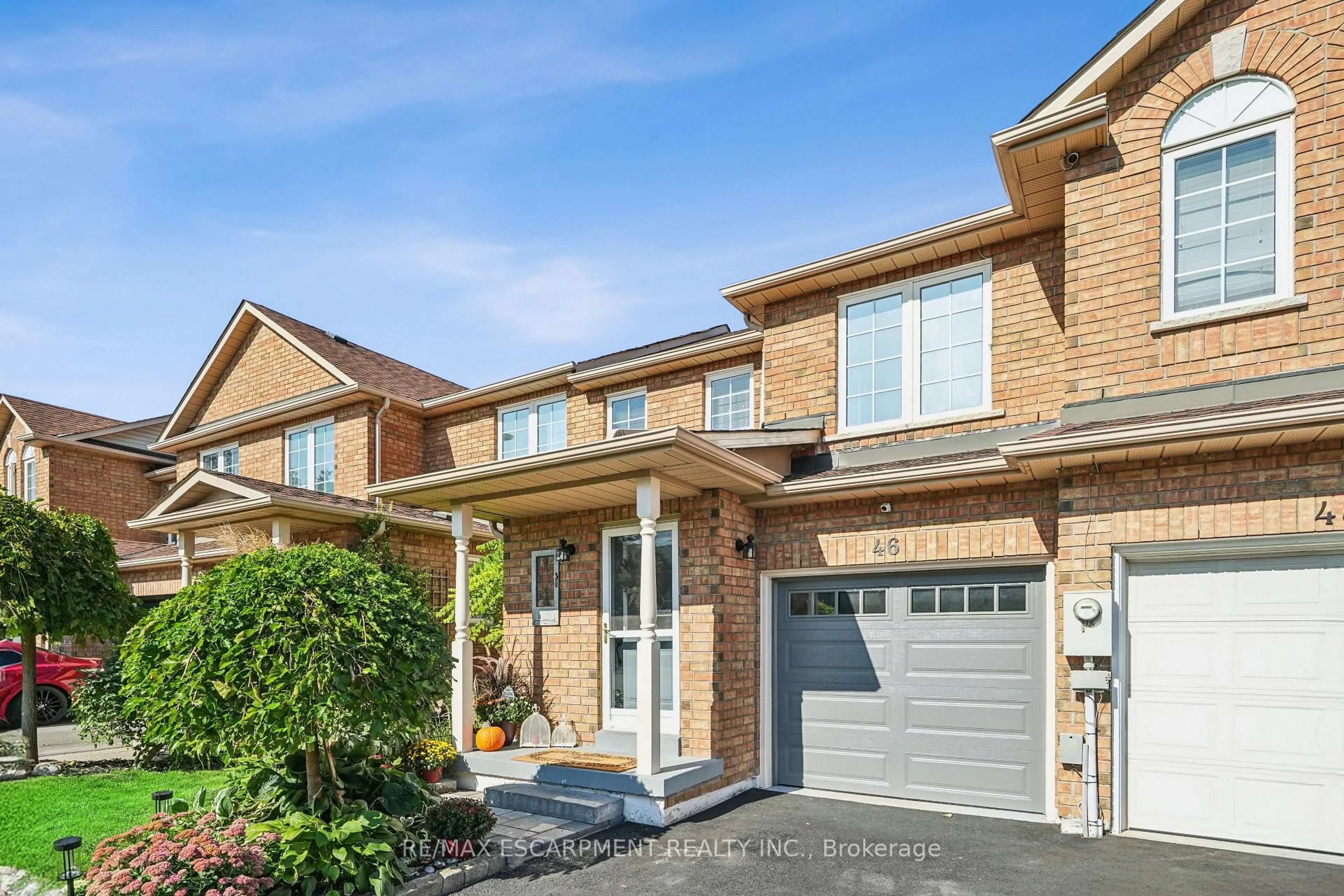 Home with brick exterior material, street for 46 Dawson Cres, Milton Ontario L9T 5H9