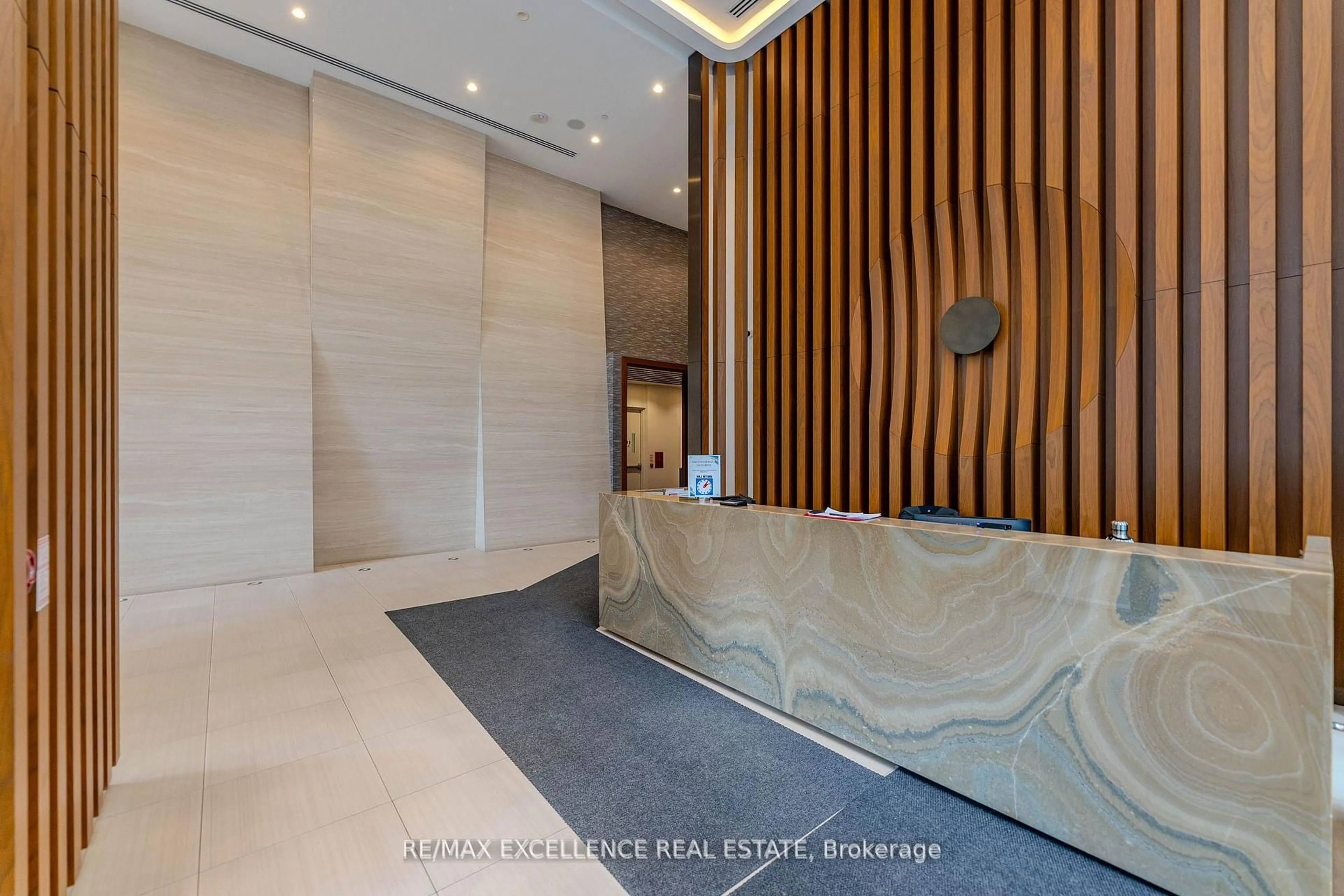 Indoor foyer for 70 Annie Craig Dr #608, Toronto Ontario M8V 0G2