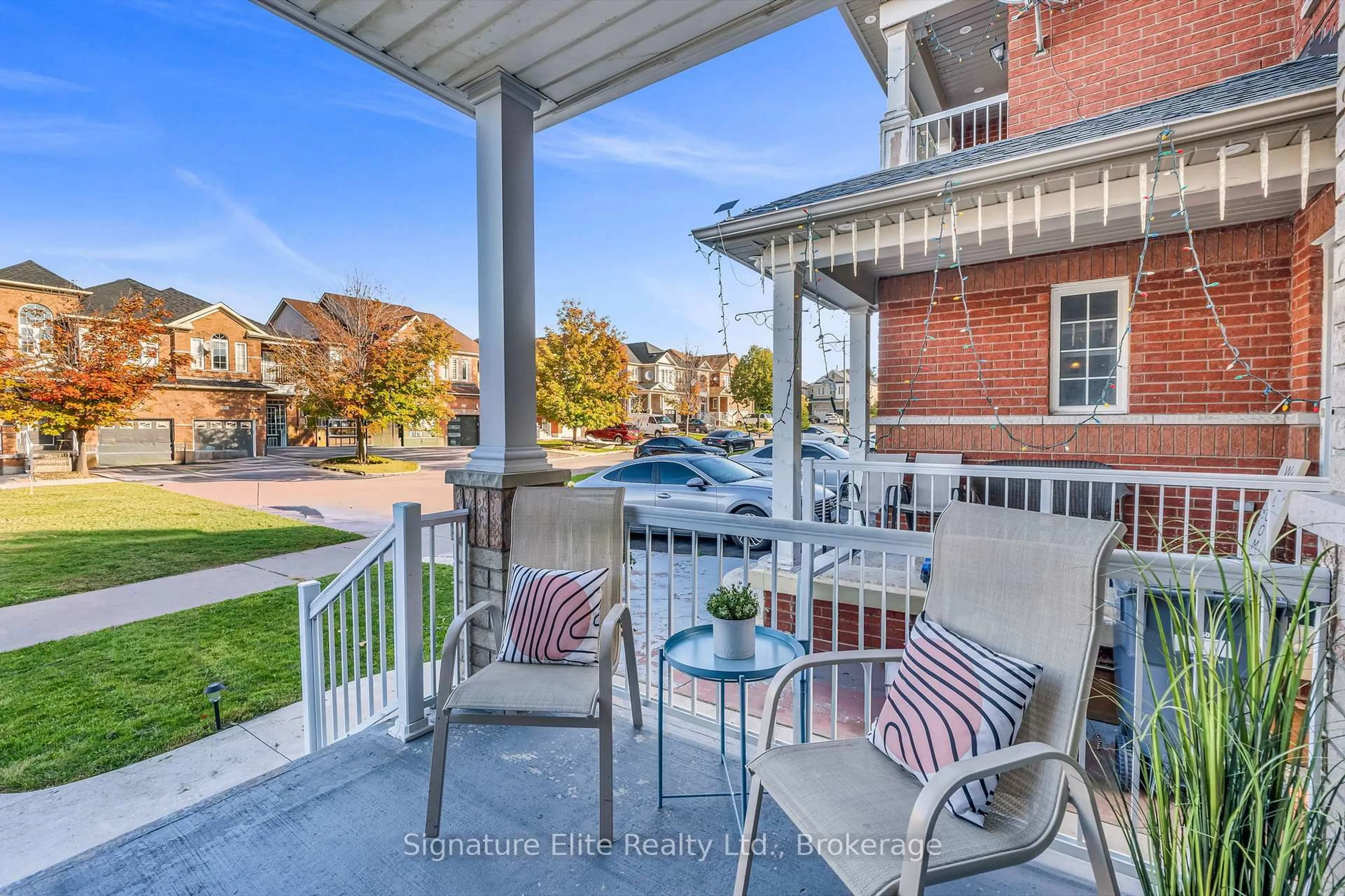 Patio, street for 124 Rocky Point Cres, Brampton Ontario L6V 4S6