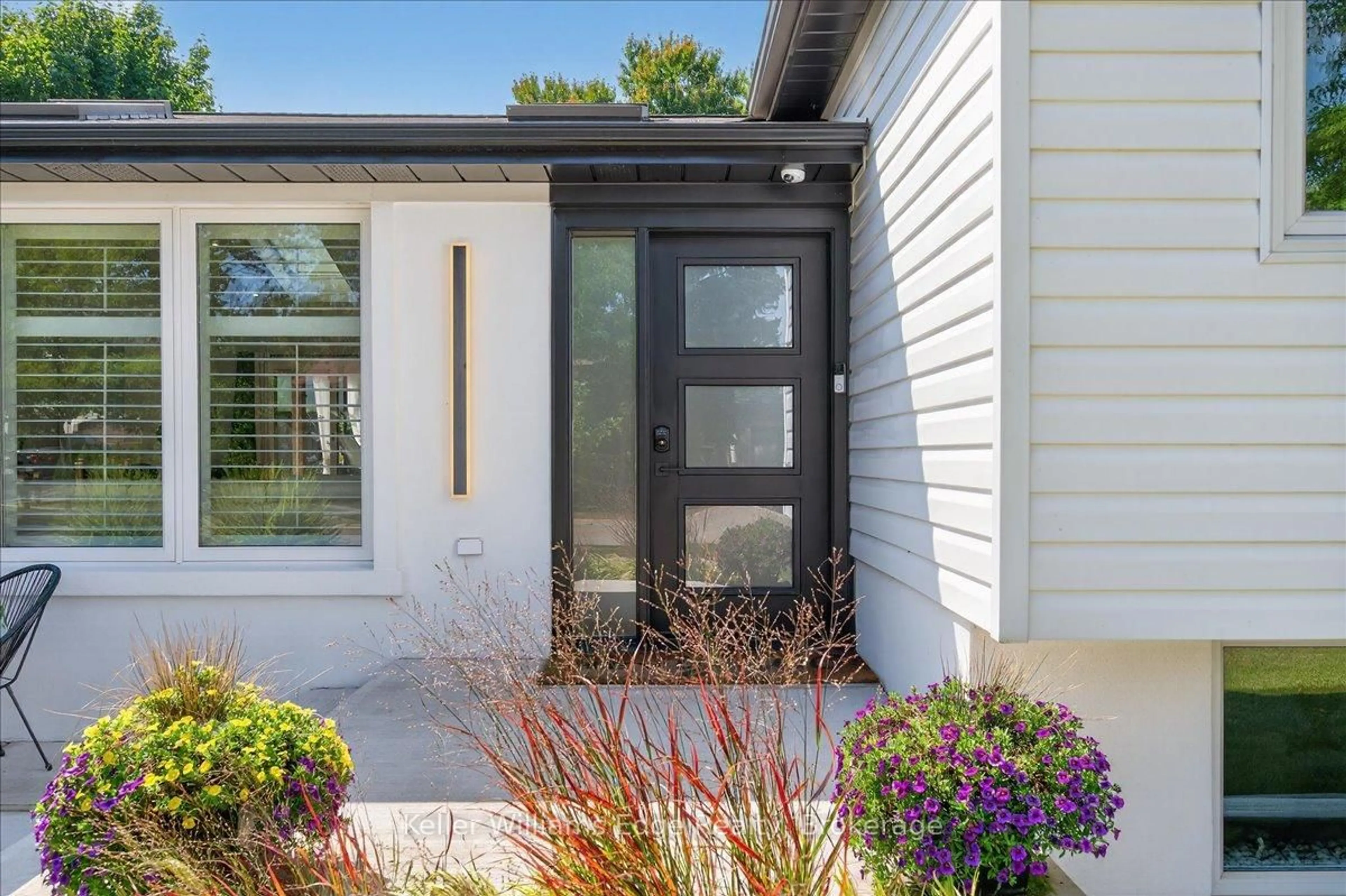 Unknown for 400 Sunset Dr, Oakville Ontario L6L 3N2