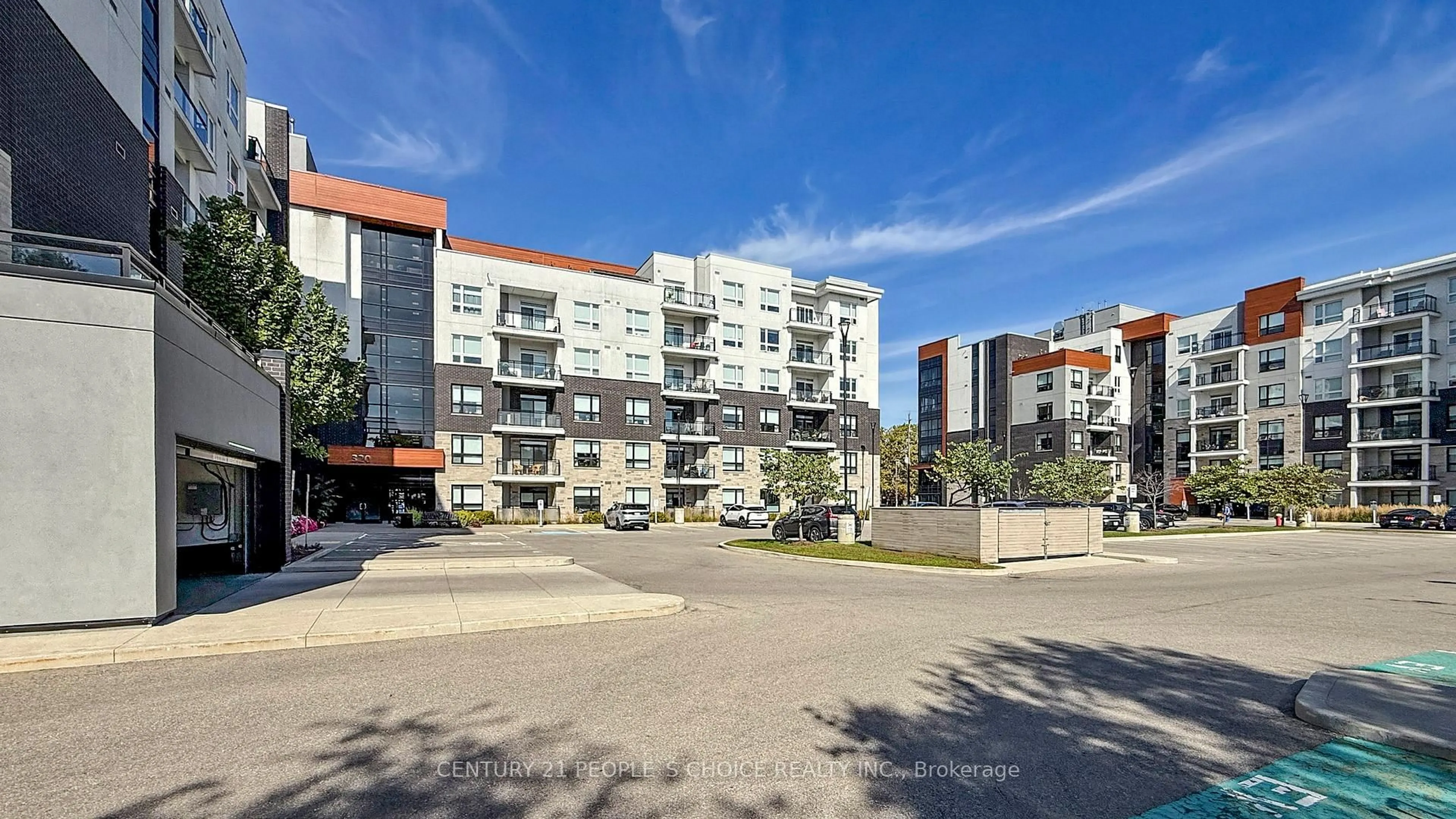 Patio, street for 320 Plains Rd #314, Burlington Ontario L7T 0C1