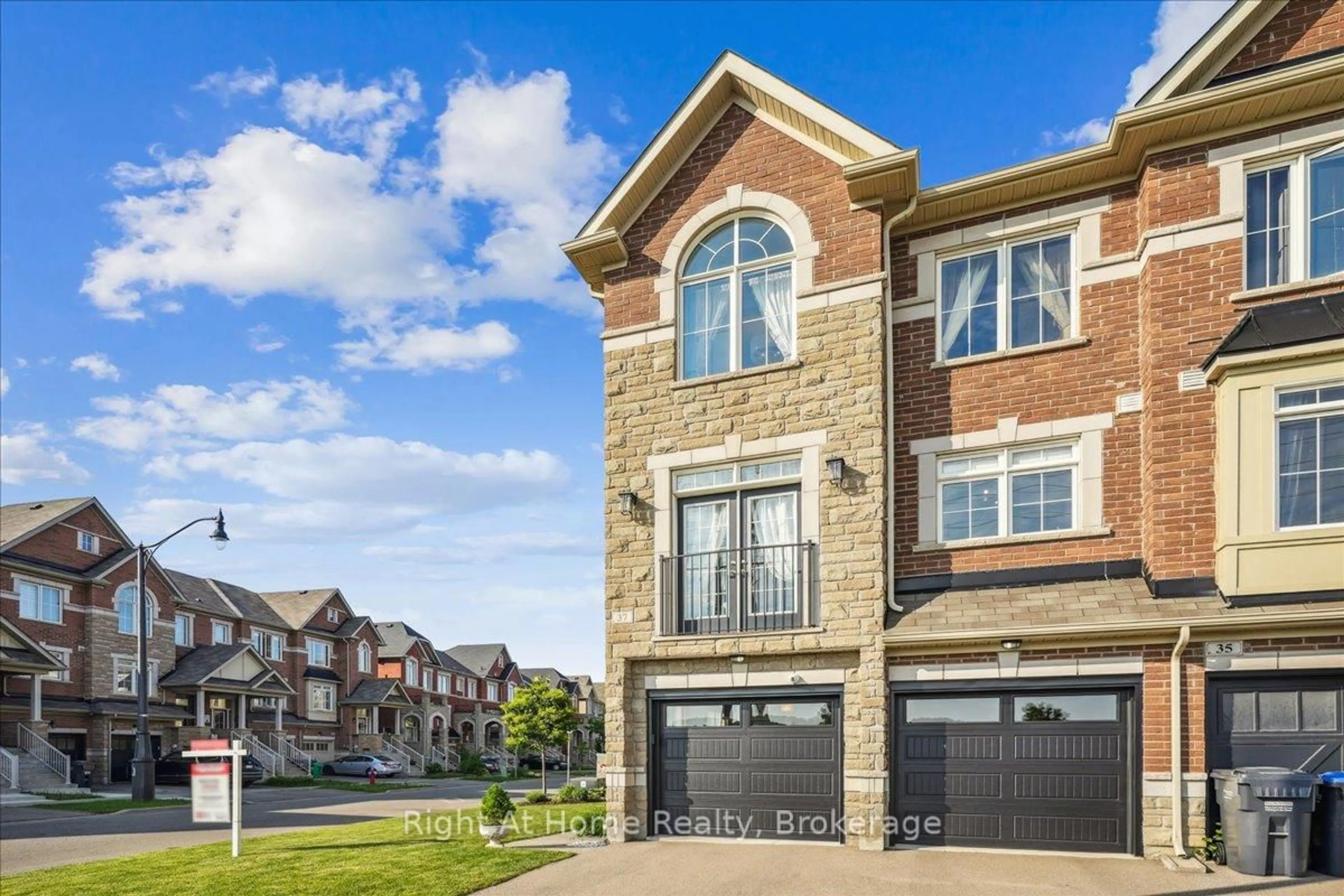 Home with brick exterior material, unknown for 37 Rockman Cres, Brampton Ontario L7A 0B5