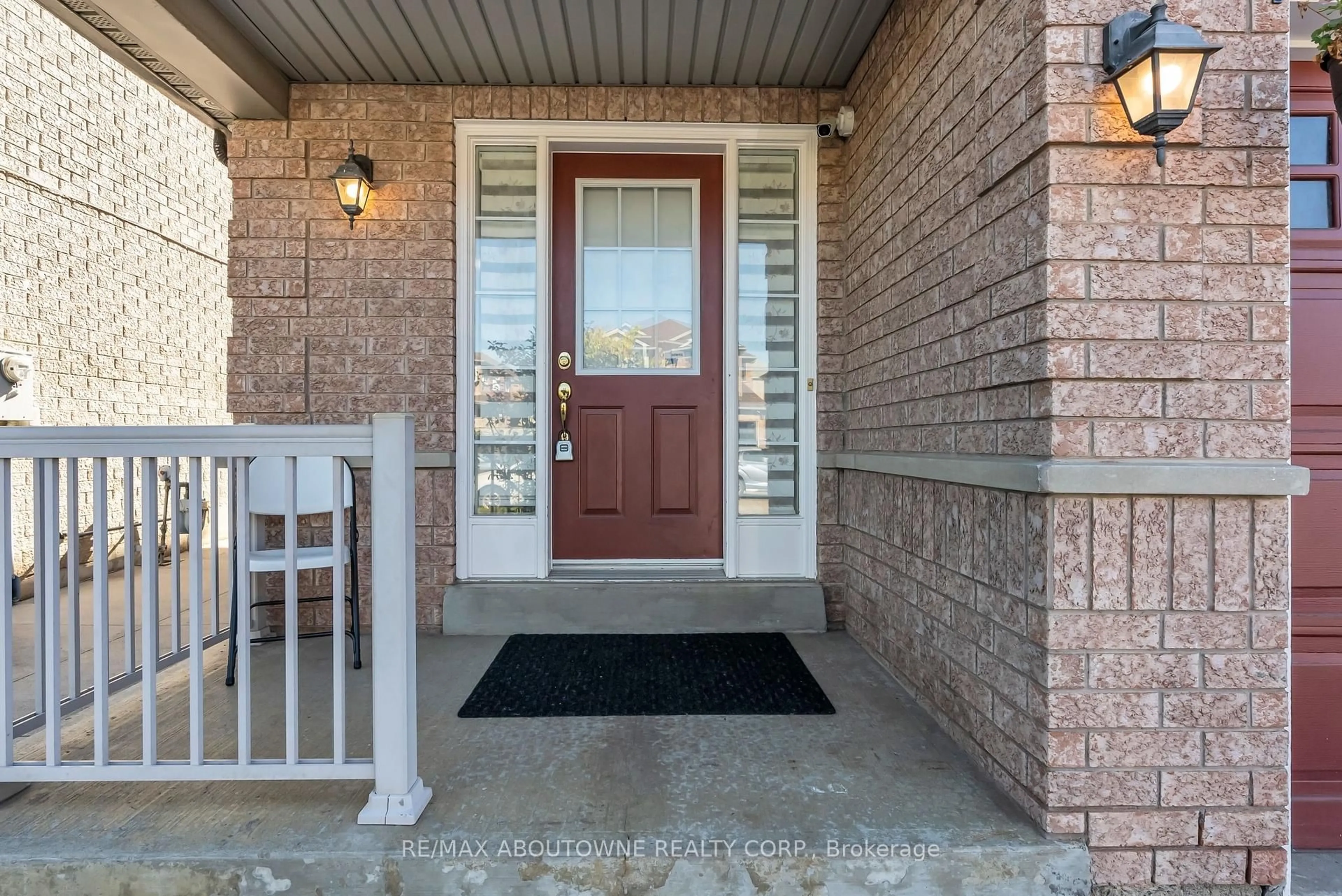 Indoor entryway for 7 Rockrose Dr, Brampton Ontario L6R 2Z6