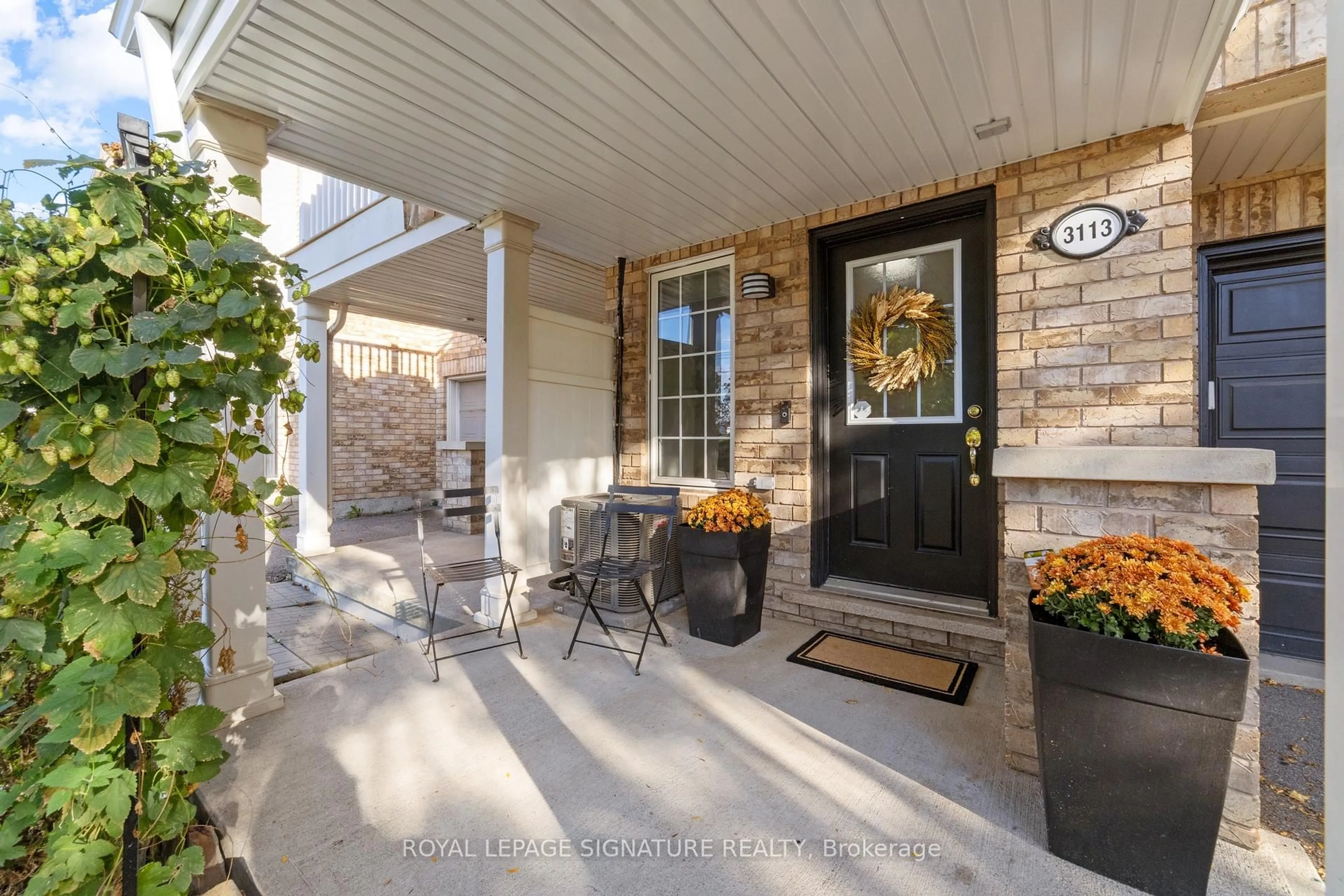 Patio, street for 3113 Stornoway Circ, Oakville Ontario L6M 5H9
