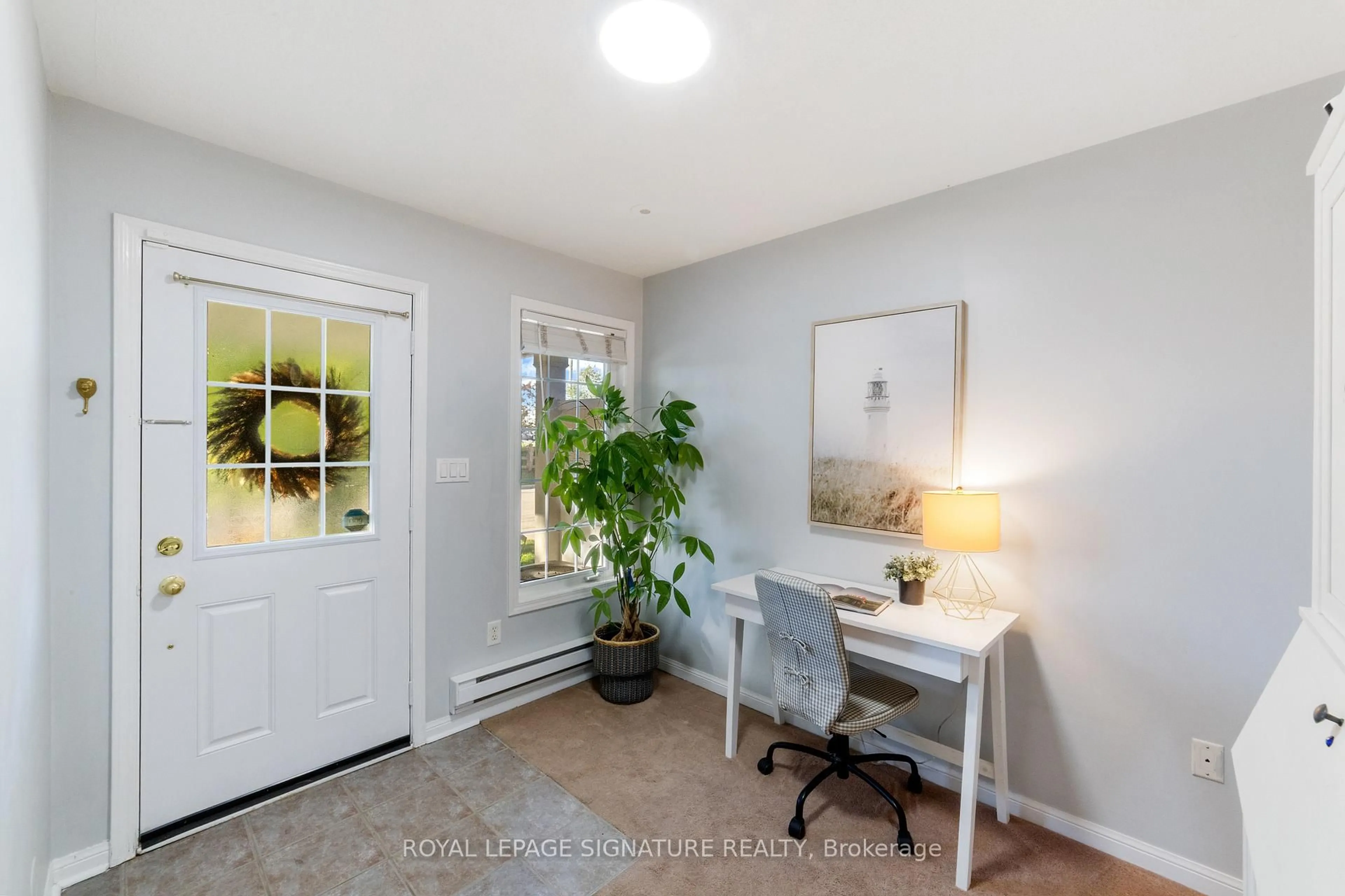 Indoor entryway for 3113 Stornoway Circ, Oakville Ontario L6M 5H9
