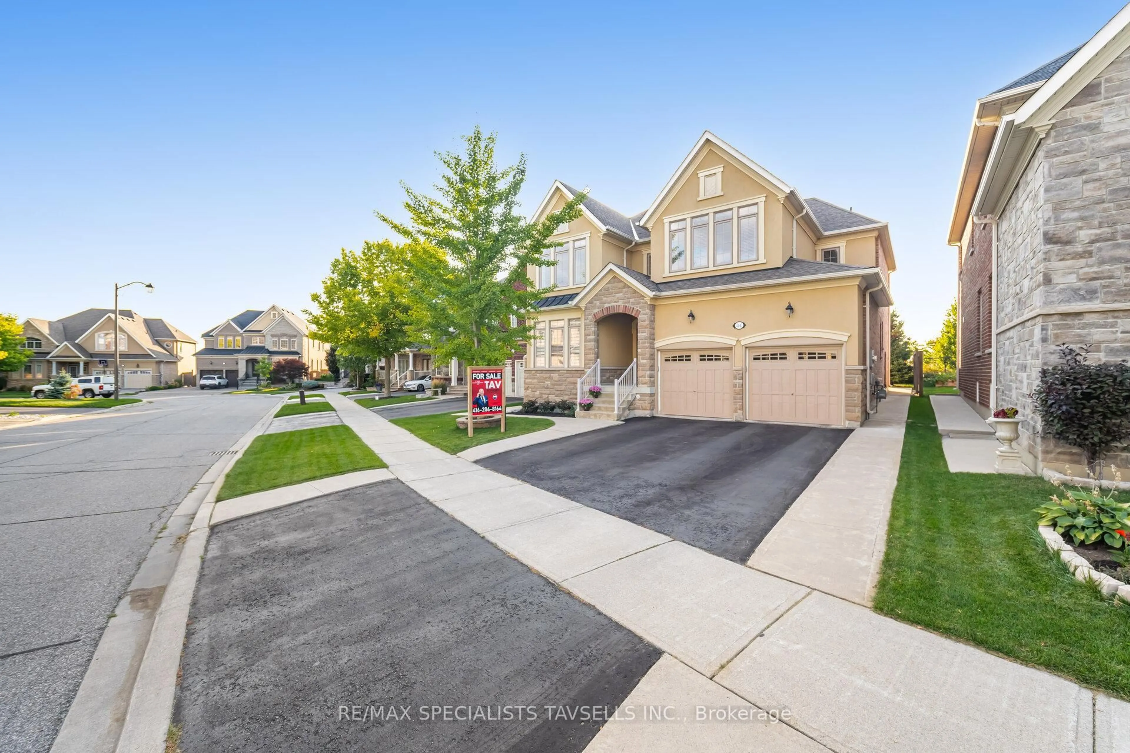 Unknown for 44 Gentle Fox Dr, Caledon Ontario L7C 3S5