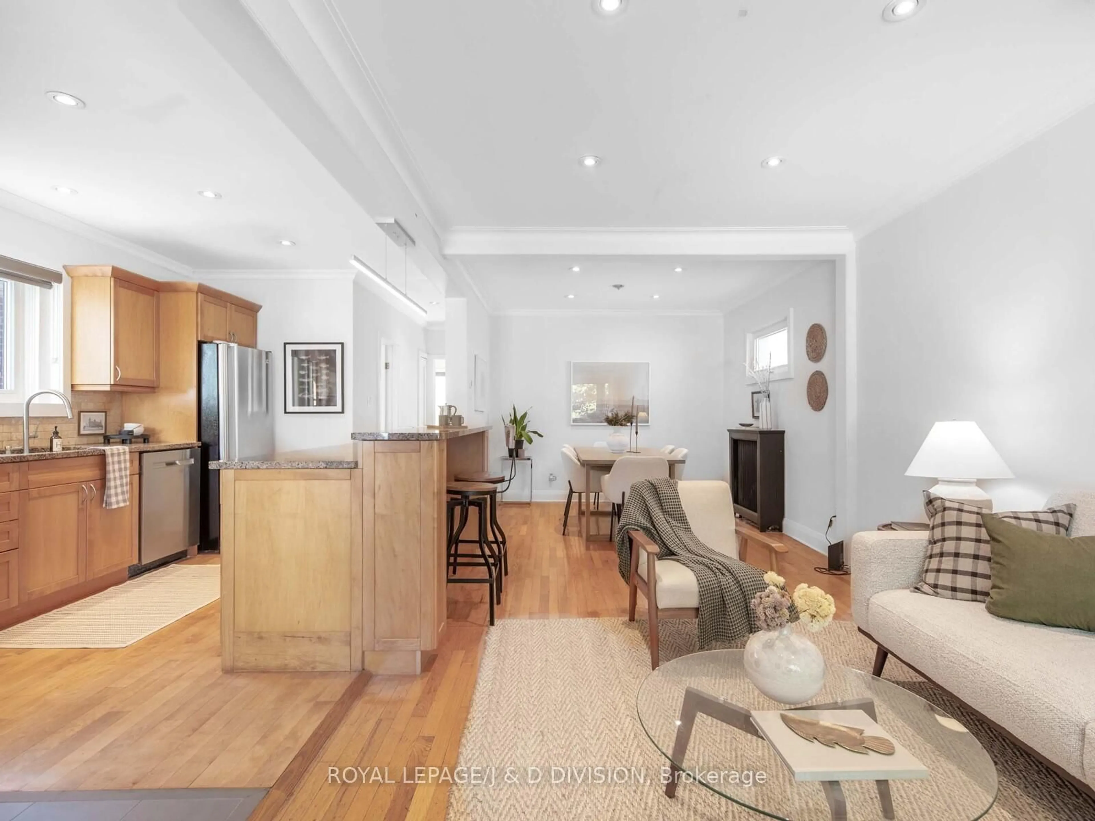 Open concept kitchen, unknown for 479 Ridelle Ave, Toronto Ontario M6B 1K6