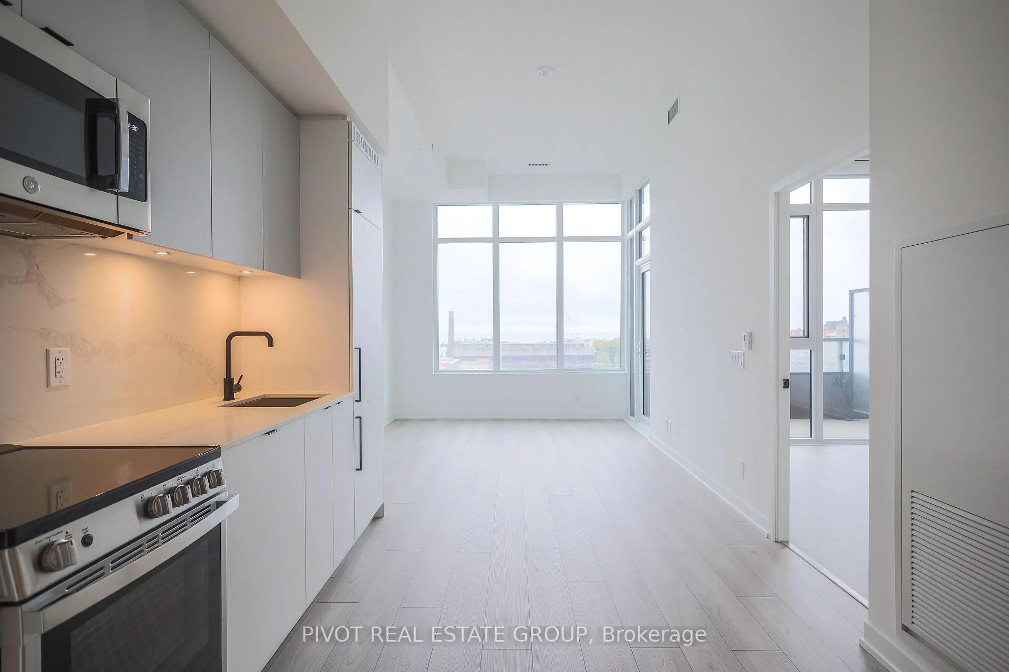 Unknown for 285 Dufferin St #715, Toronto Ontario M6K 0J2