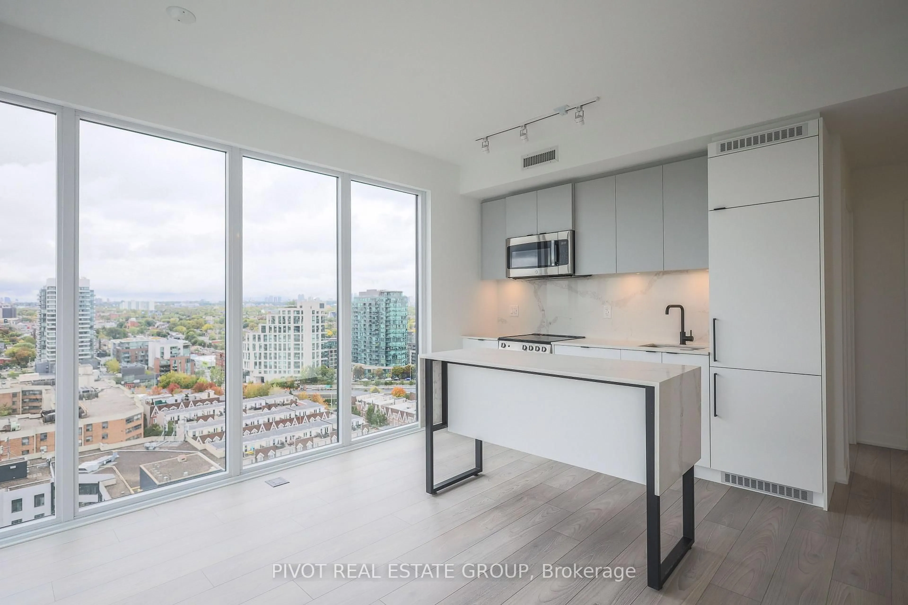 Open concept kitchen, unknown for 285 Dufferin St #1508, Toronto Ontario M6K 0J2