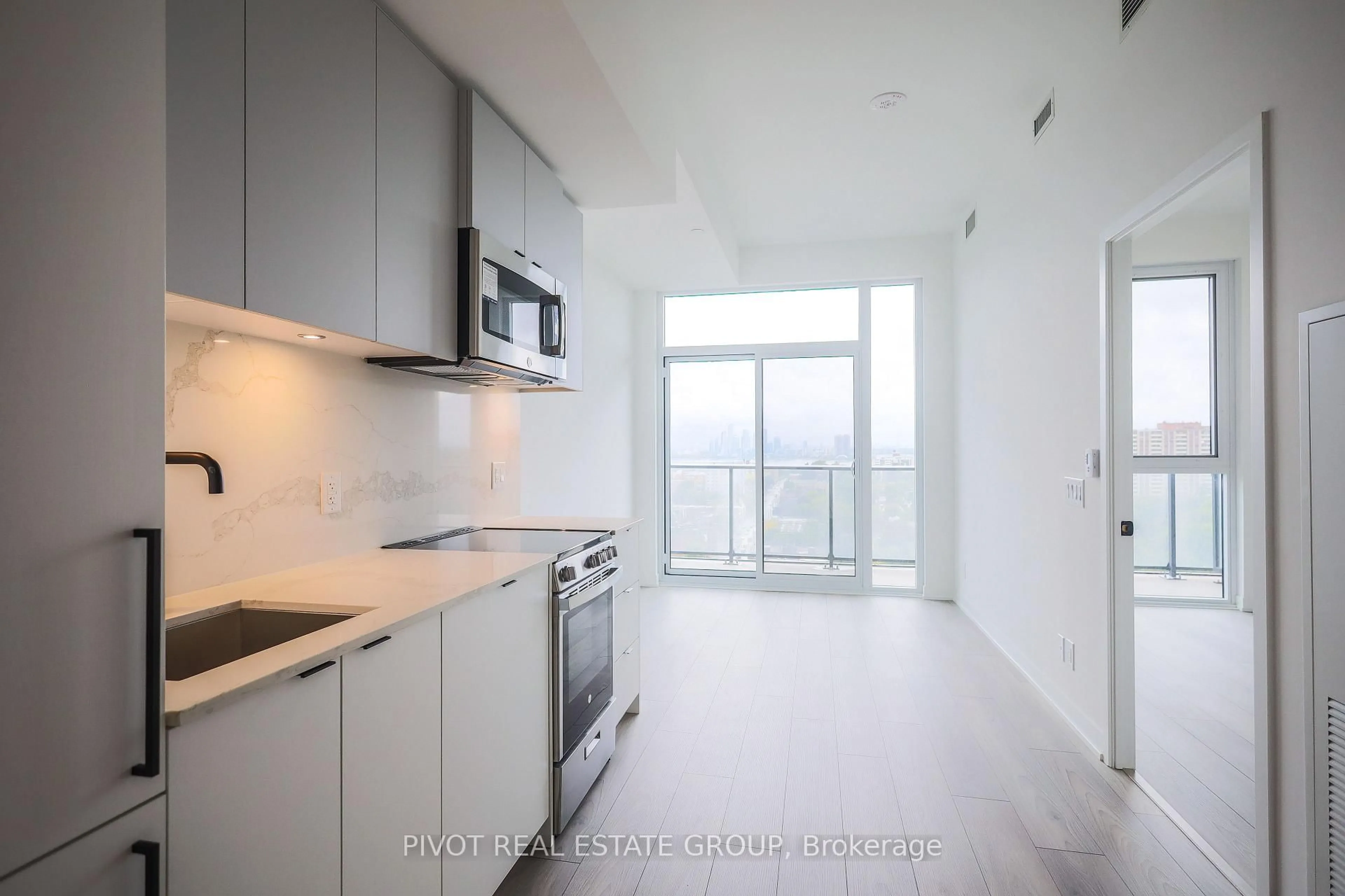 Unknown for 285 Dufferin St #1406, Toronto Ontario M6K 0J2