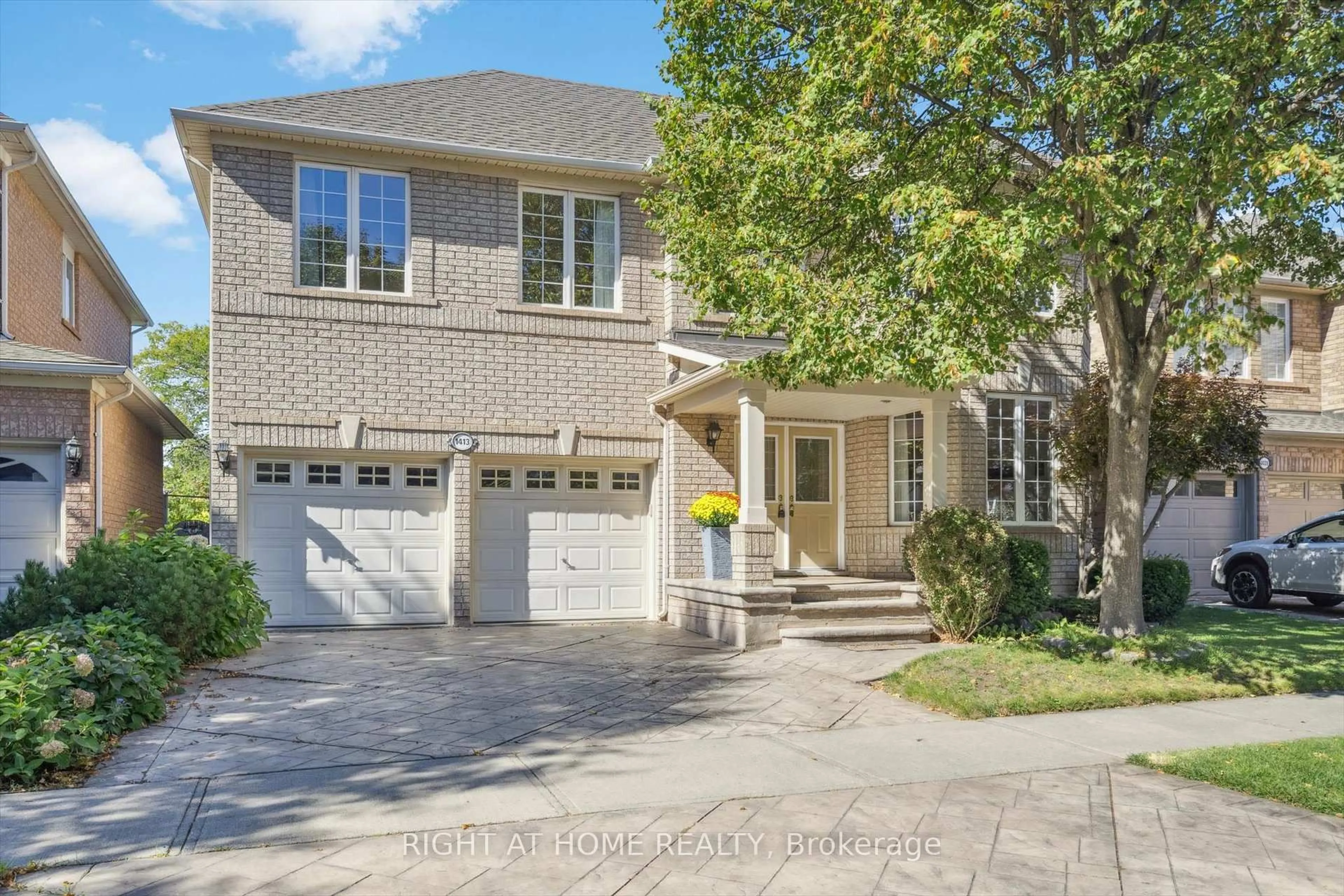 Home with brick exterior material, street for 1413 Pinecliff Rd, Oakville Ontario L6M 3Z2