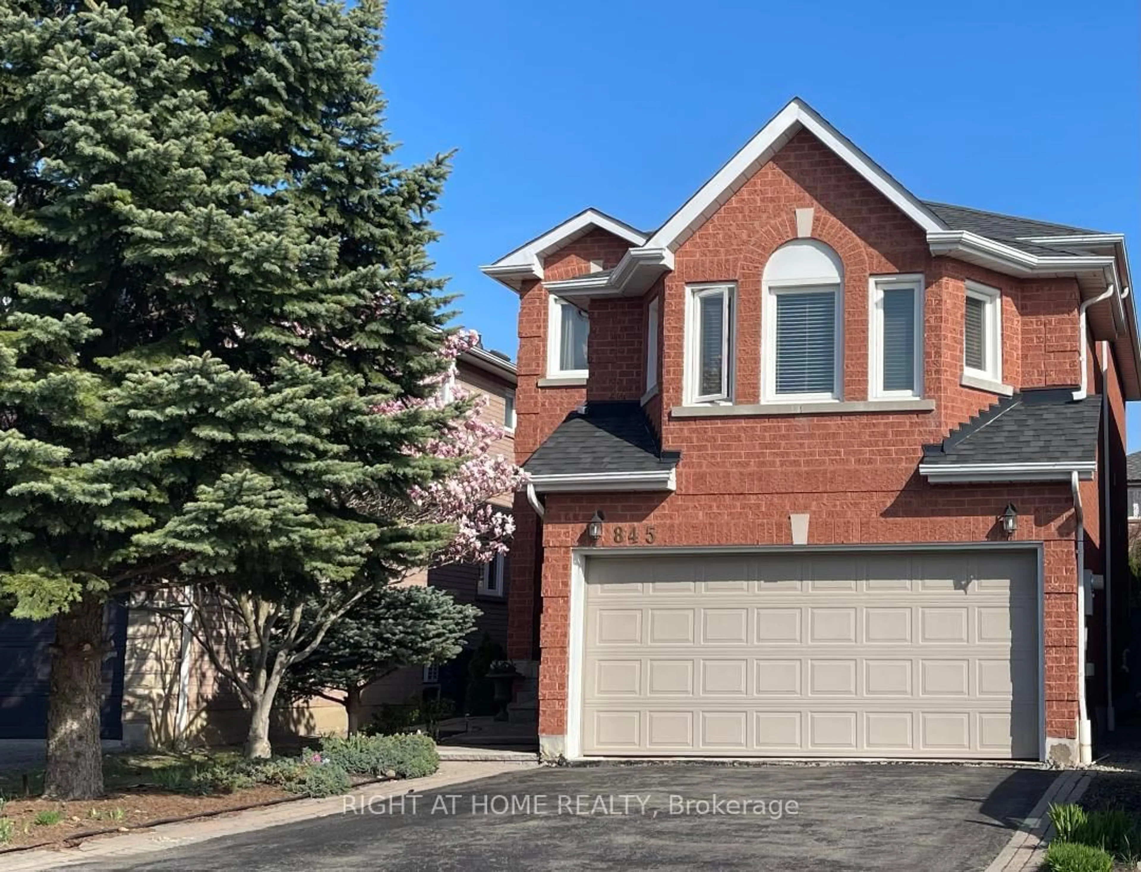 Home with brick exterior material, street for 845 Mays Cres, Mississauga Ontario L5V 2G6