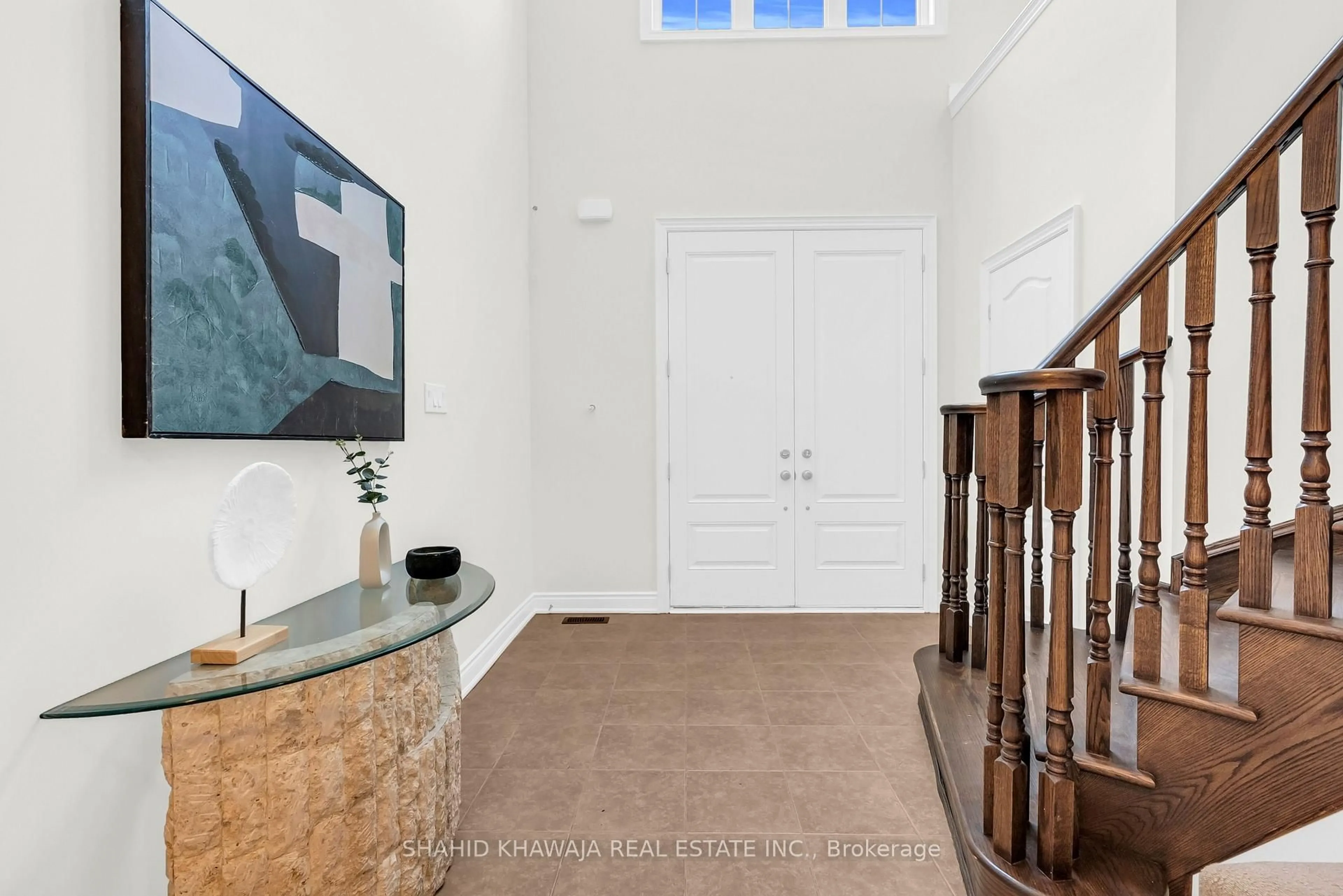 Indoor entryway for 3978 Worthview Pl, Mississauga Ontario L5N 6S7