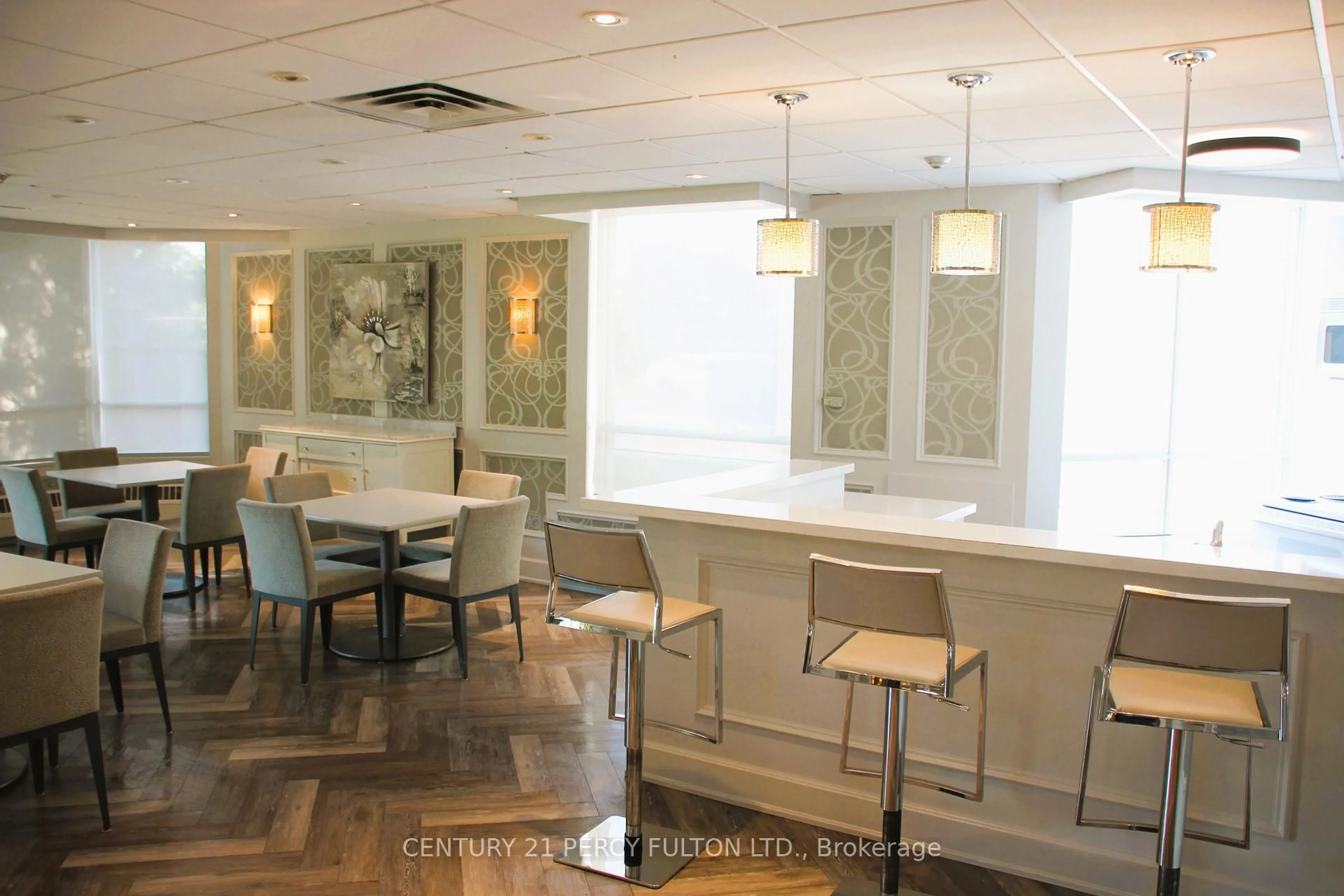 Dining room, unknown for 550 Webb Dr #1511, Mississauga Ontario L5B 3Y4