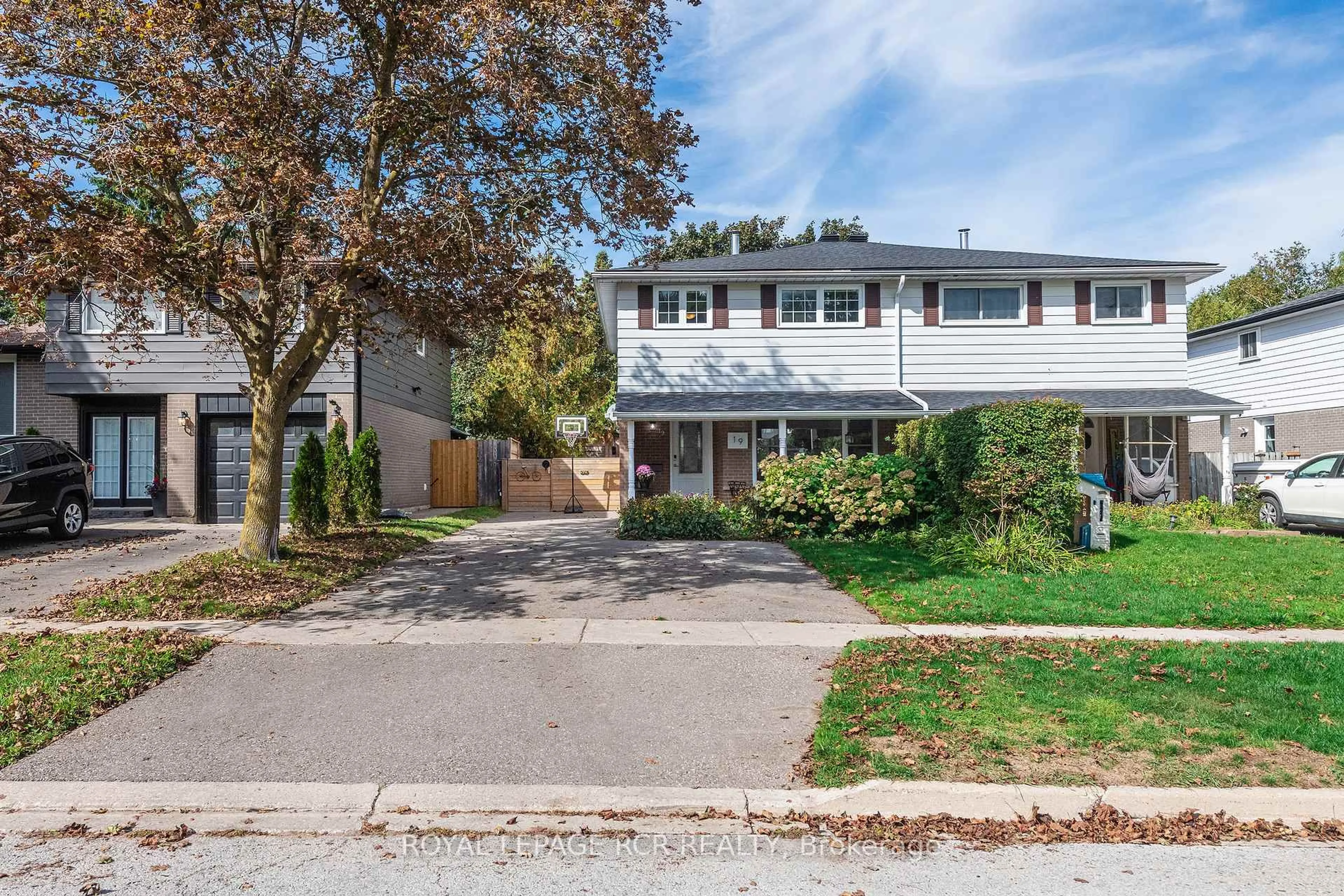 Unknown for 19 Carlton Dr, Orangeville Ontario L9W 2X8