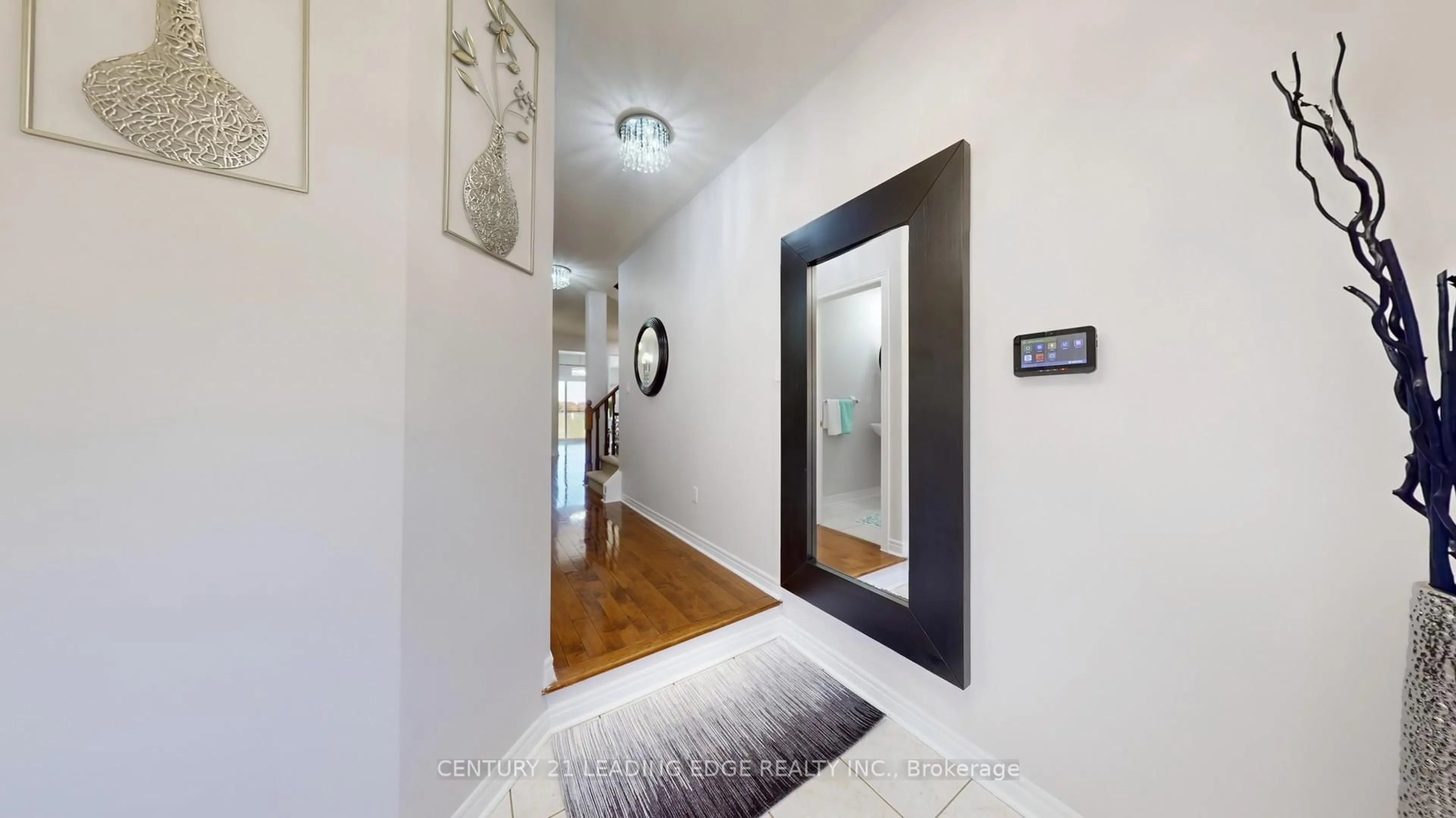 Indoor entryway for 113 Sugarhill Dr, Brampton Ontario L7A 3X3