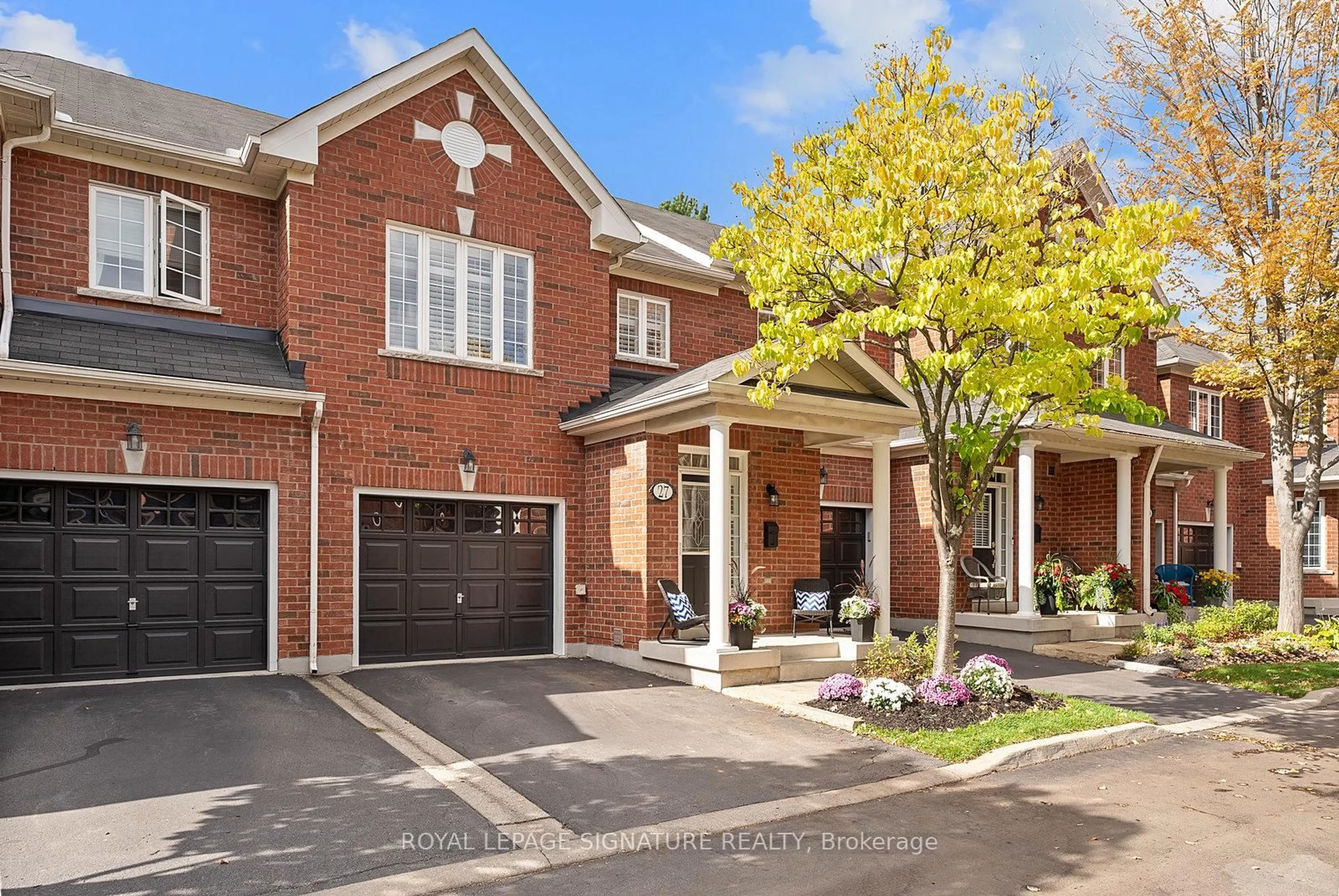 Home with brick exterior material, street for 2410 Woodward Ave #27, Burlington Ontario L7R 1T9