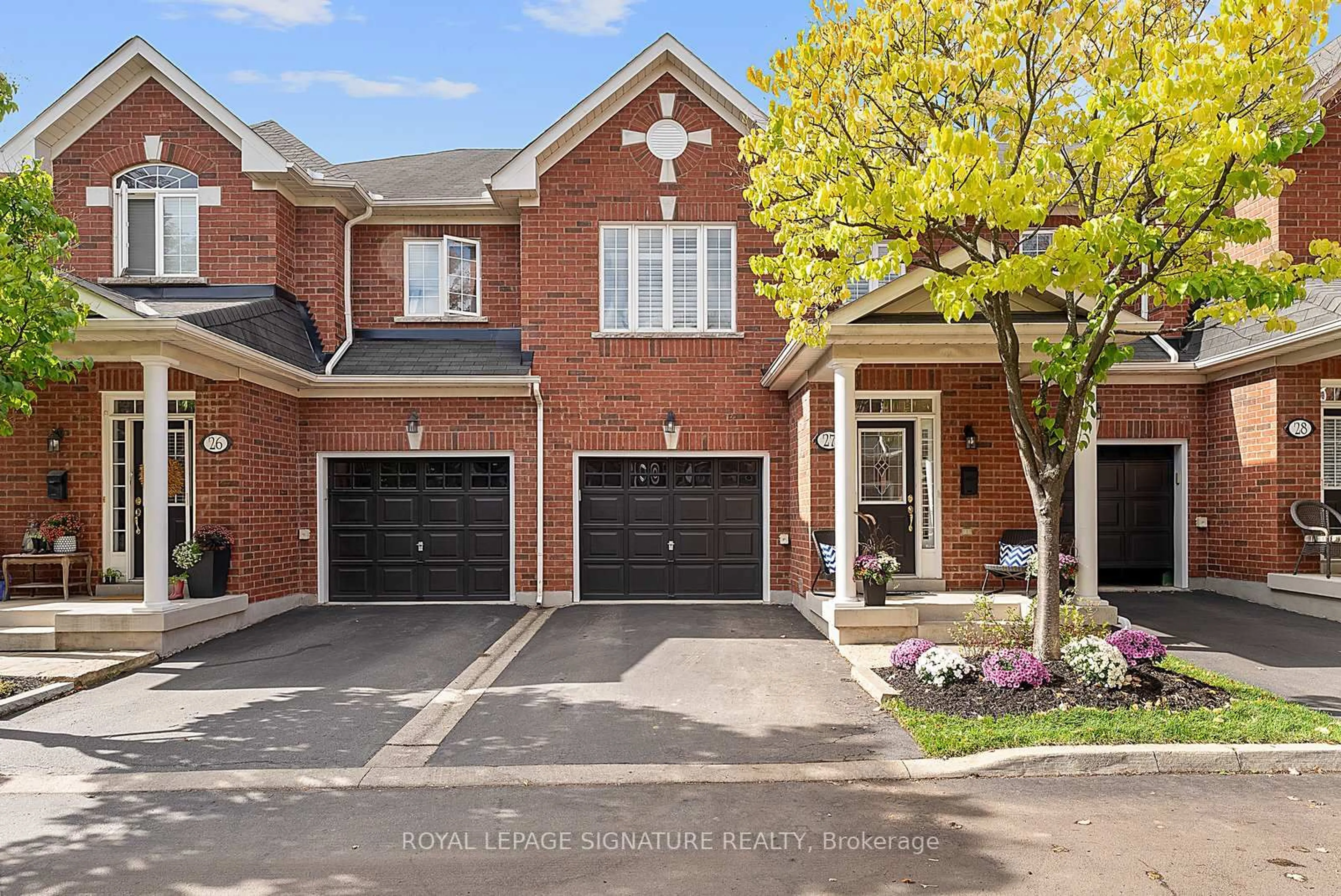 Home with brick exterior material, street for 2410 Woodward Ave #27, Burlington Ontario L7R 1T9