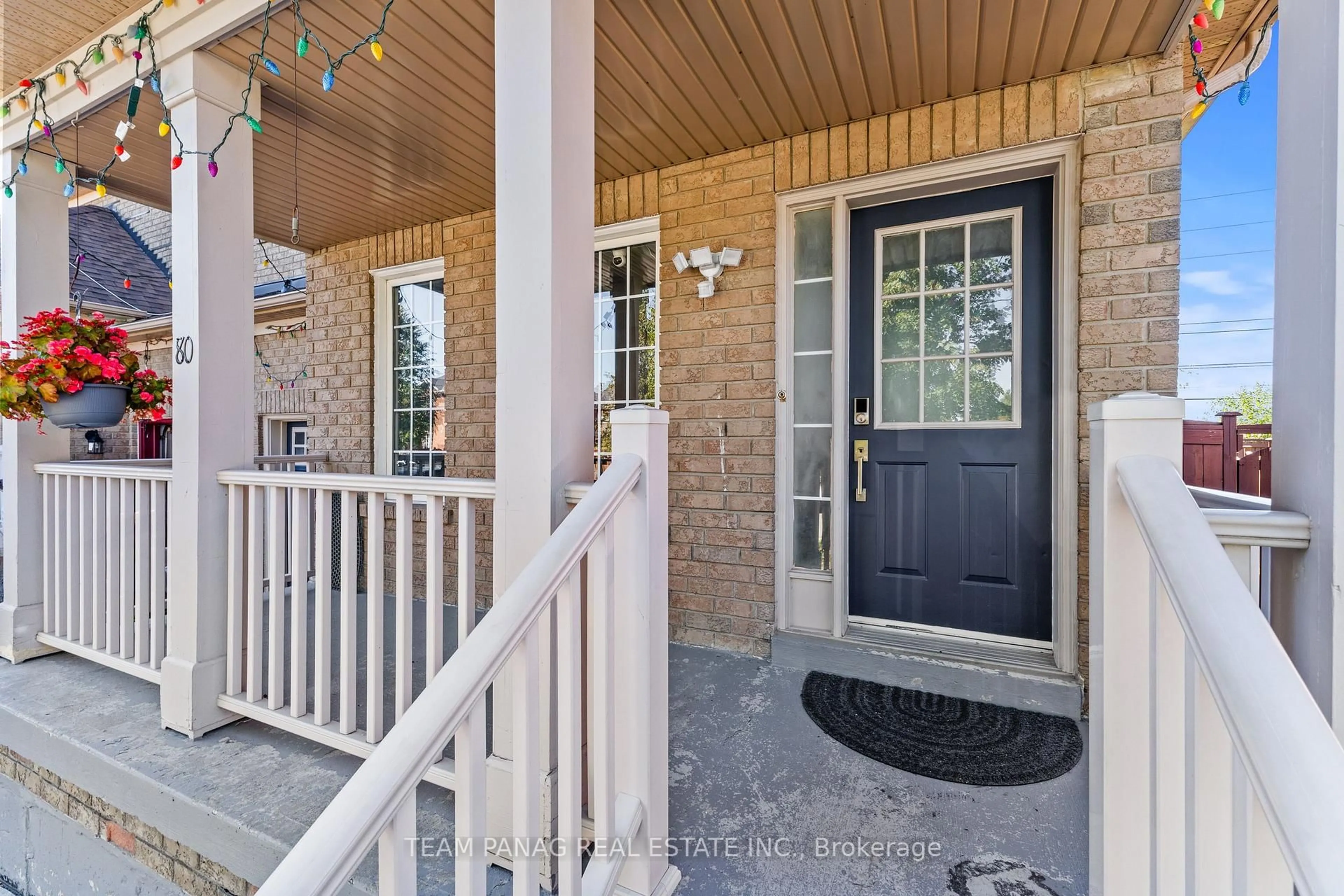 Indoor entryway for 80 Saintsbury Cres, Brampton Ontario L6R 2V8