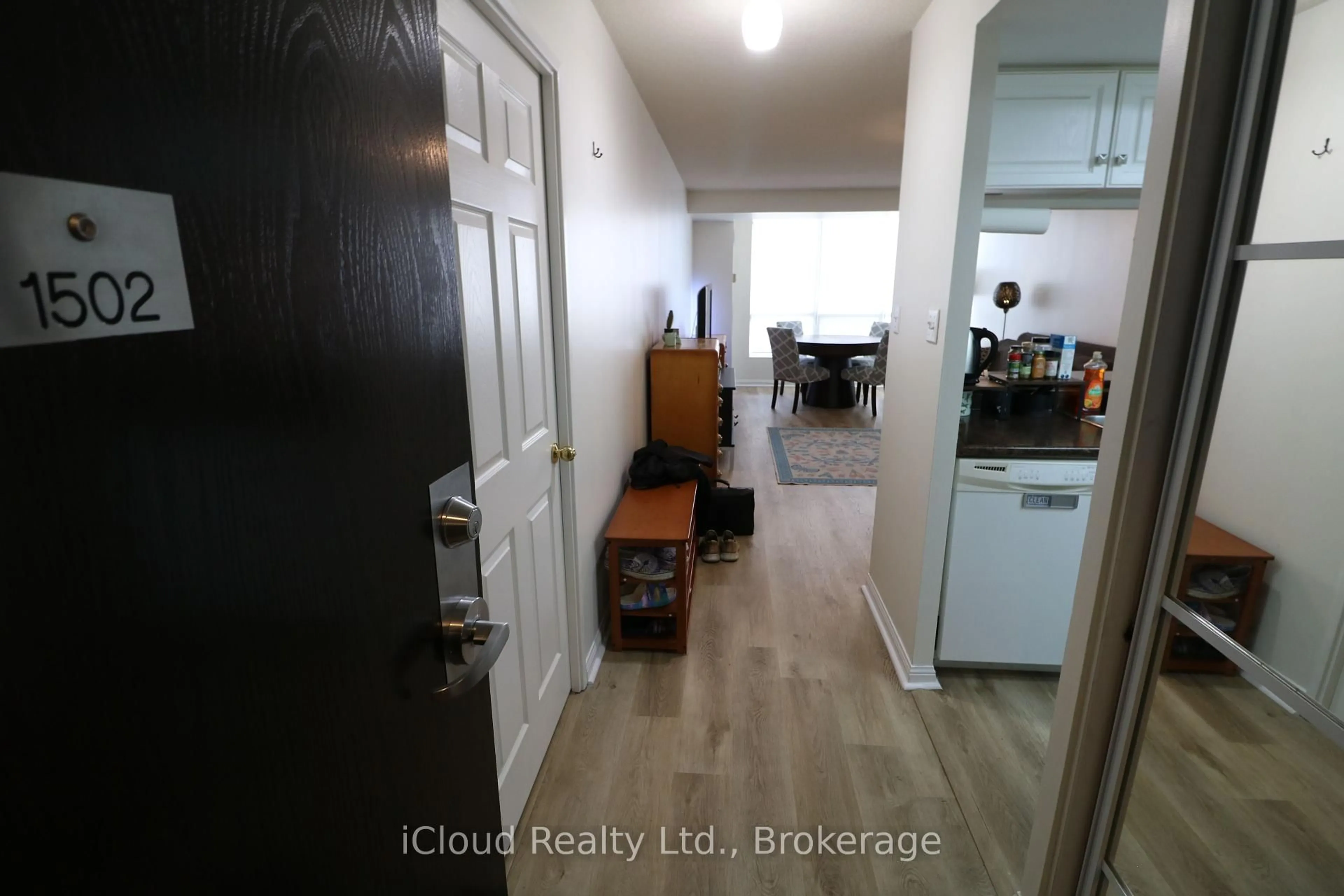 Unknown for 101 Subway Cres #1502, Toronto Ontario M9B 6K4
