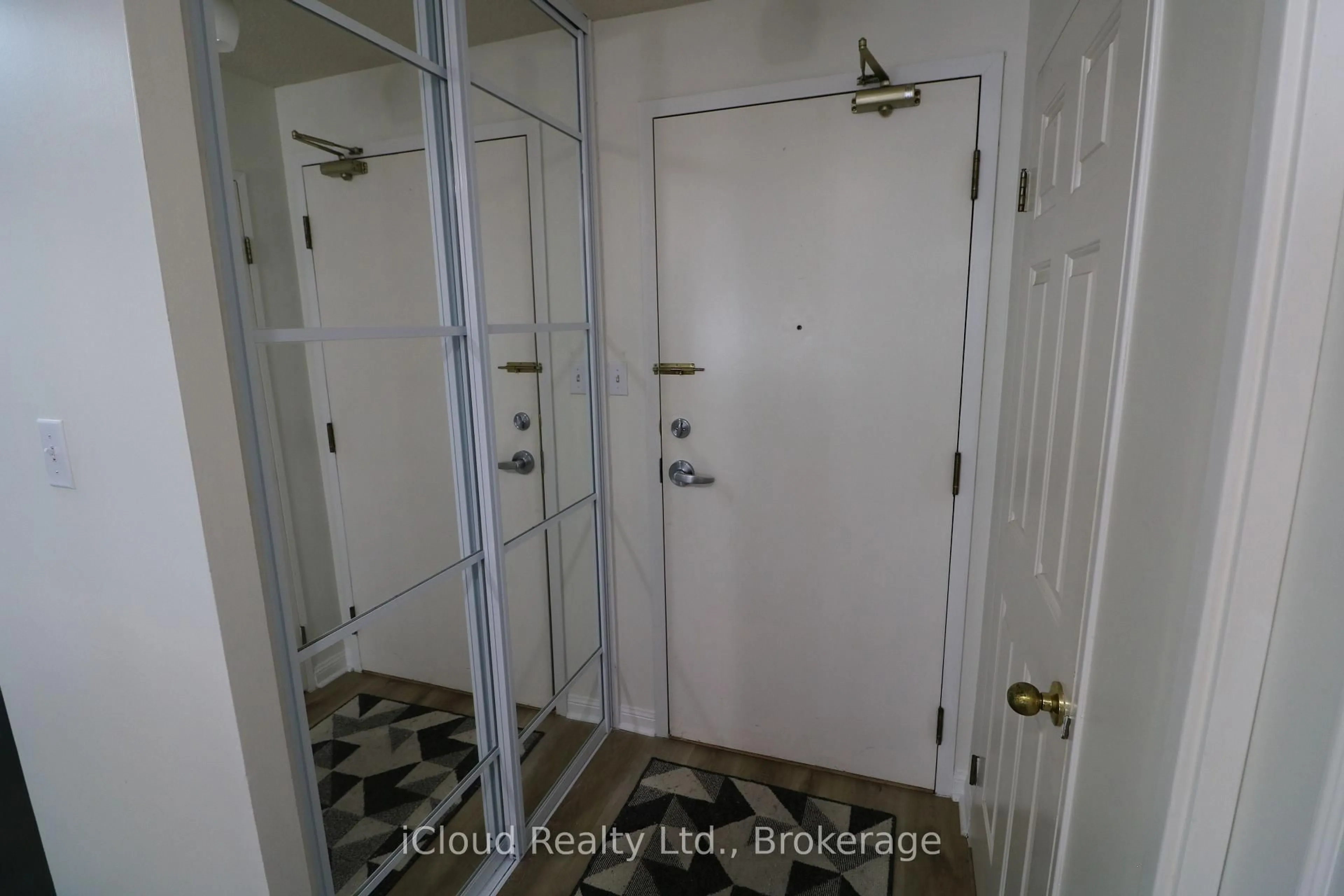 Indoor entryway for 101 Subway Cres #1502, Toronto Ontario M9B 6K4