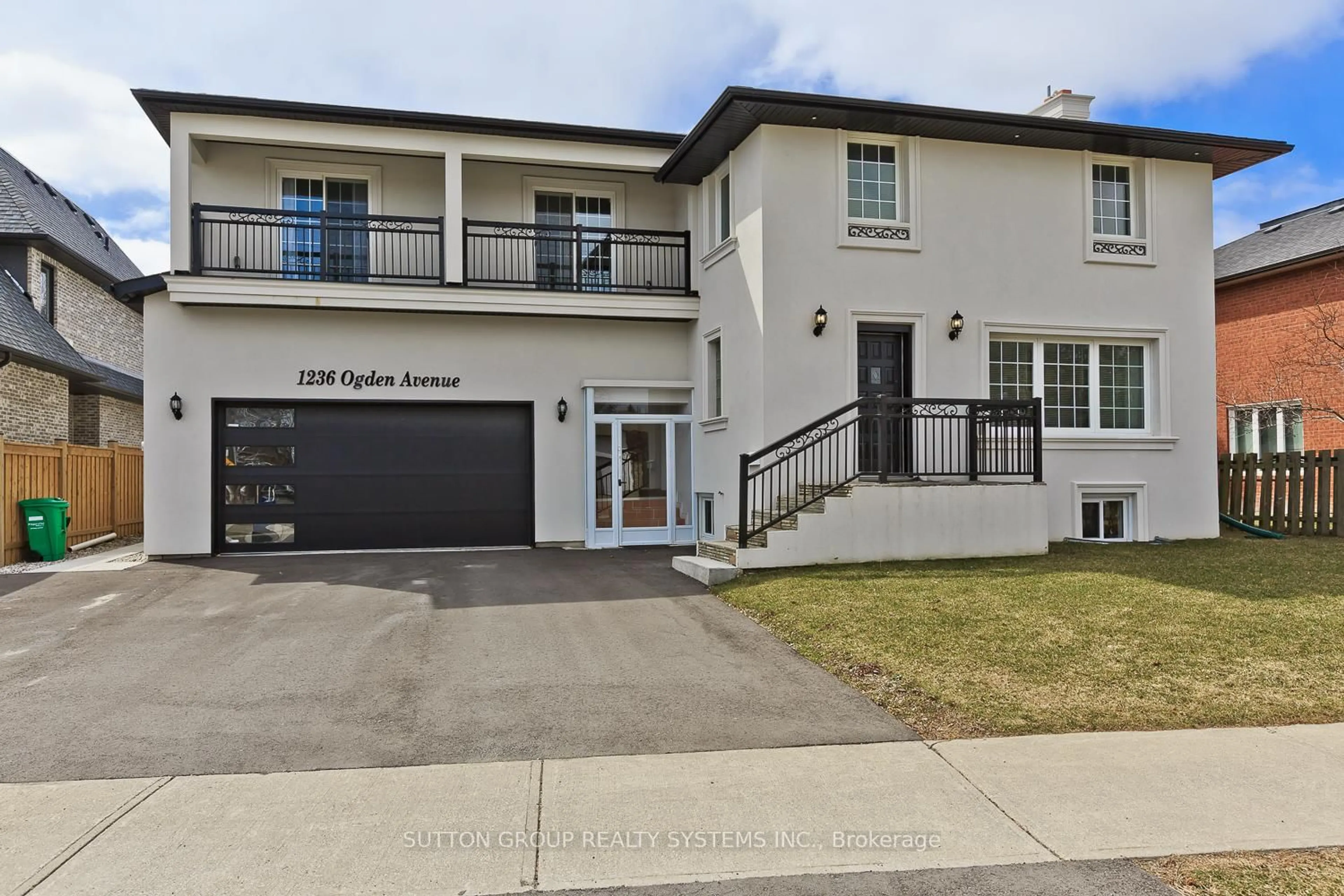Home with brick exterior material, street for 1236 Ogden Ave, Mississauga Ontario L5E 2H4