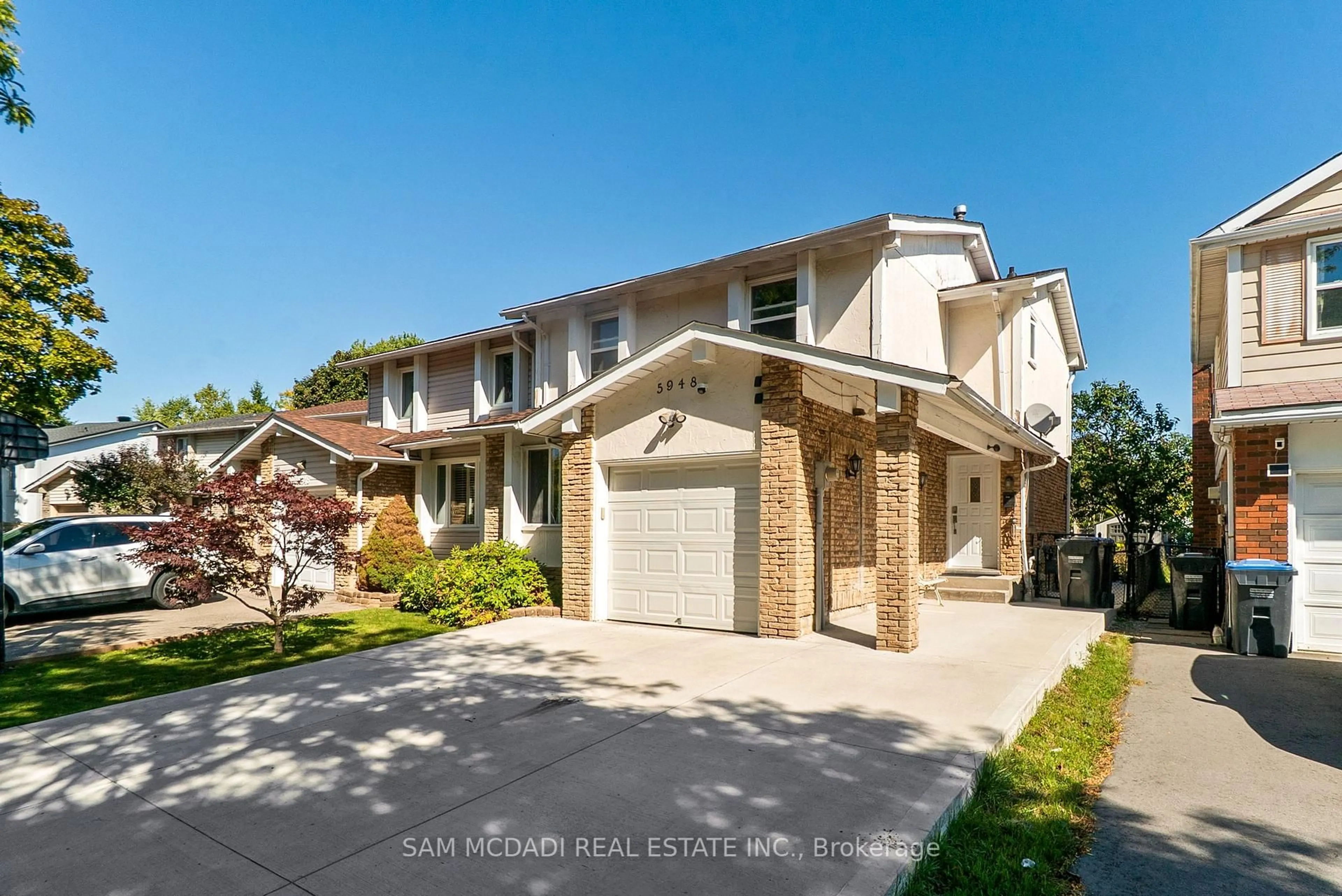 Home with brick exterior material, street for 5948 Featherhead Cres, Mississauga Ontario L5N 2B6