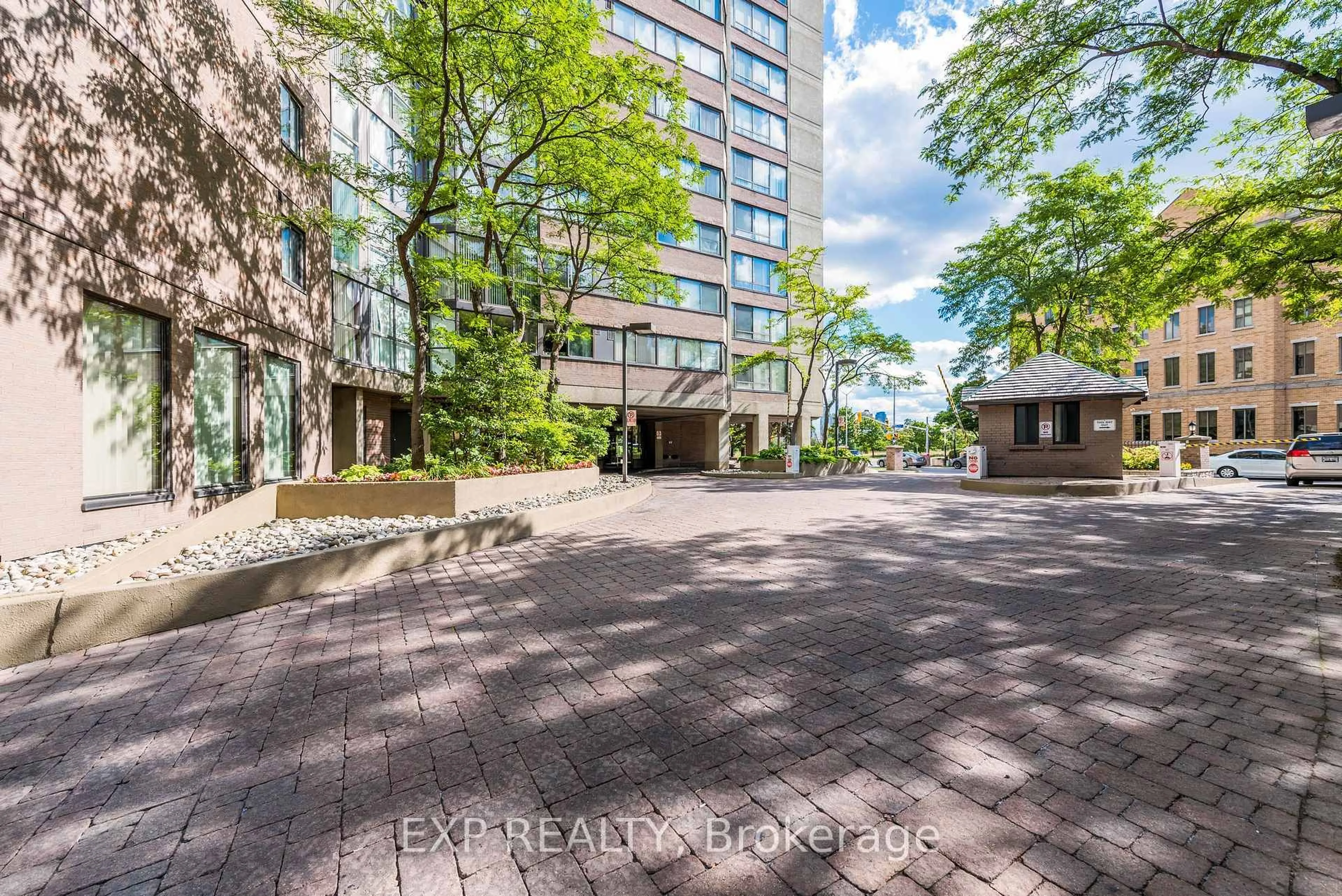 Unknown for 4235 Sherwoodtowne Blvd, Mississauga Ontario L4Z 1W3