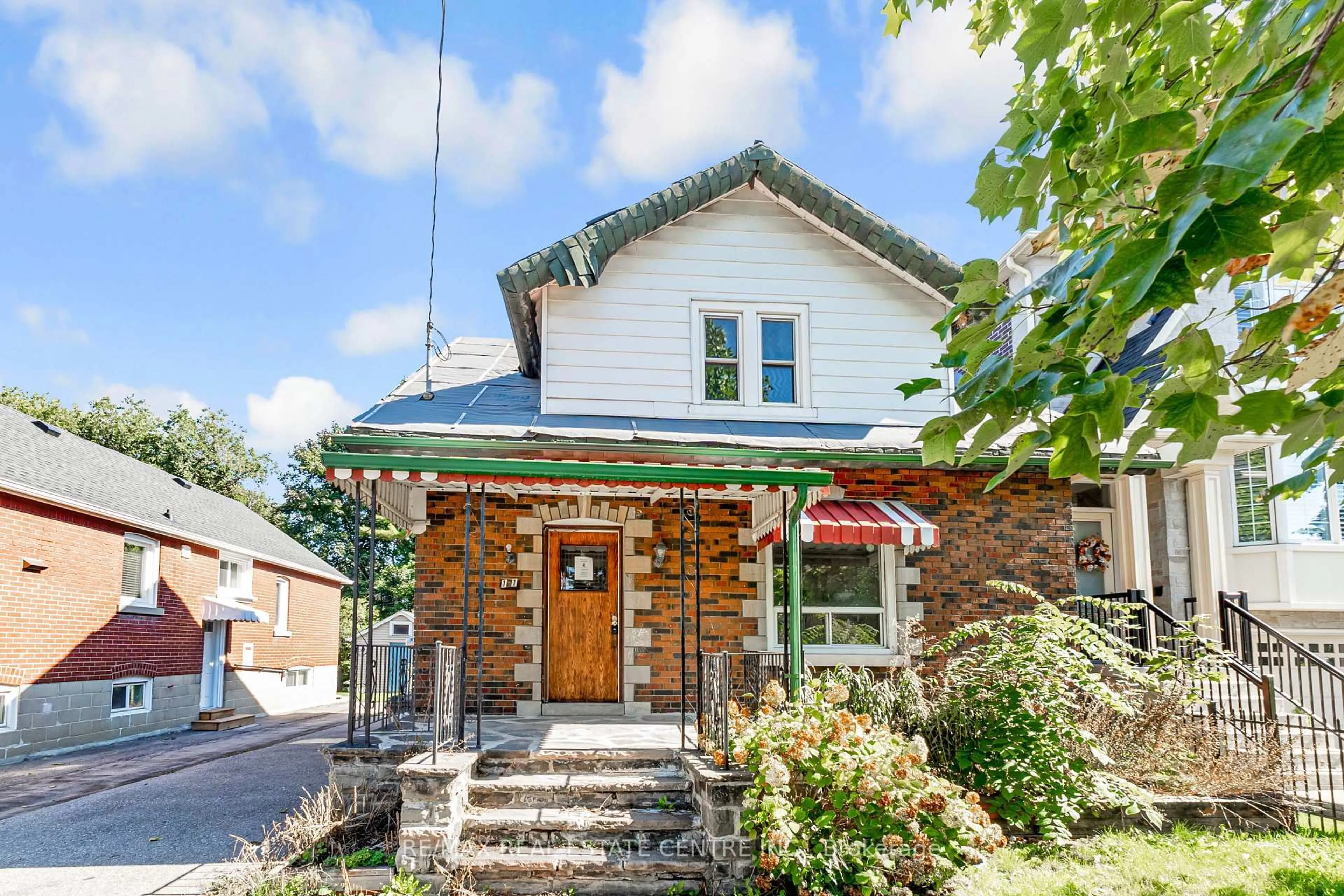 Home with brick exterior material, street for 101 Ninth St, Toronto Ontario M8V 3E5