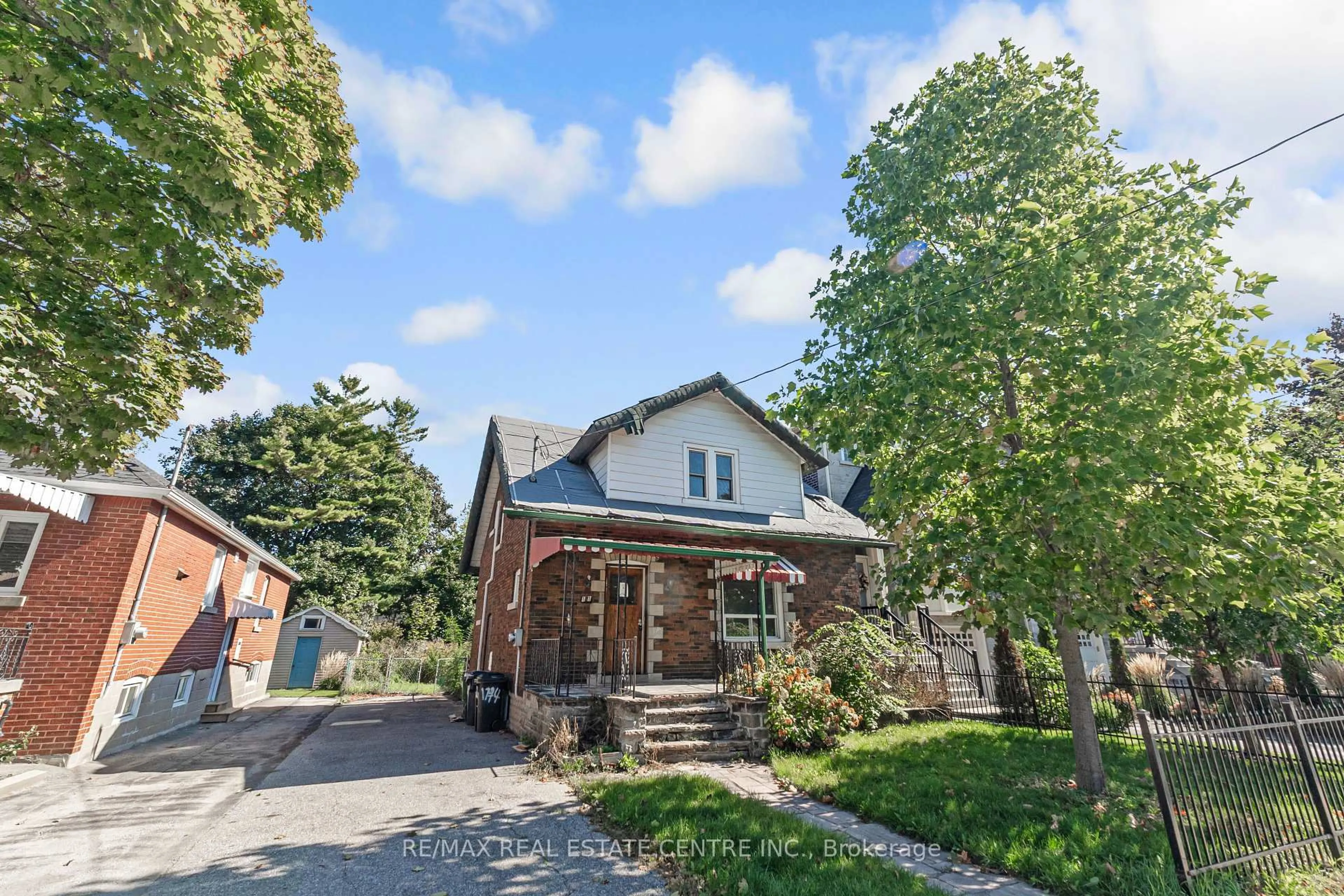 Home with brick exterior material, street for 101 Ninth St, Toronto Ontario M8V 3E5