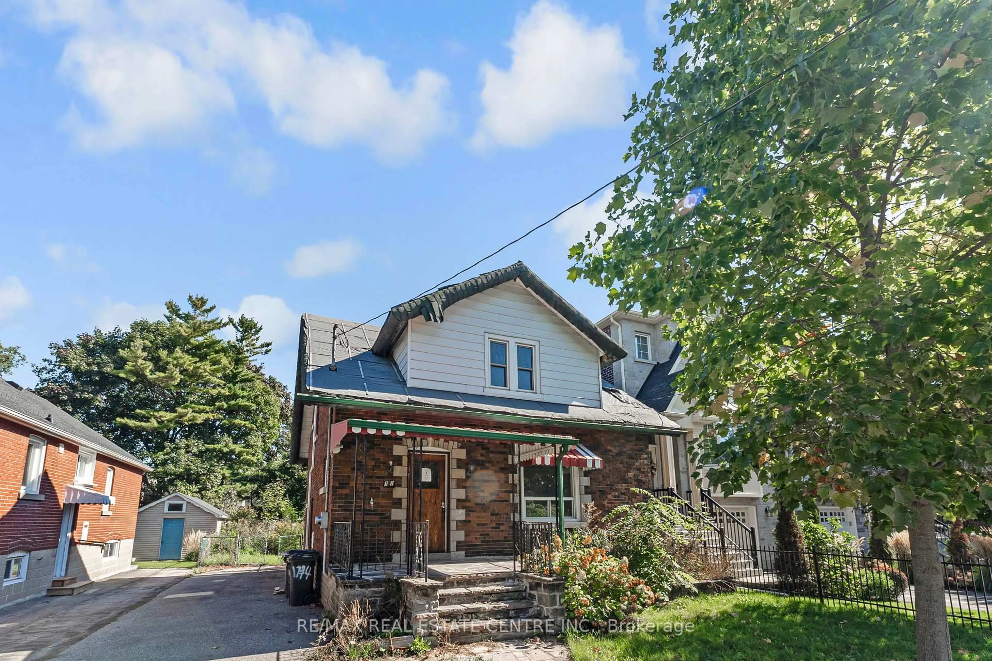 Home with brick exterior material, street for 101 Ninth St, Toronto Ontario M8V 3E5