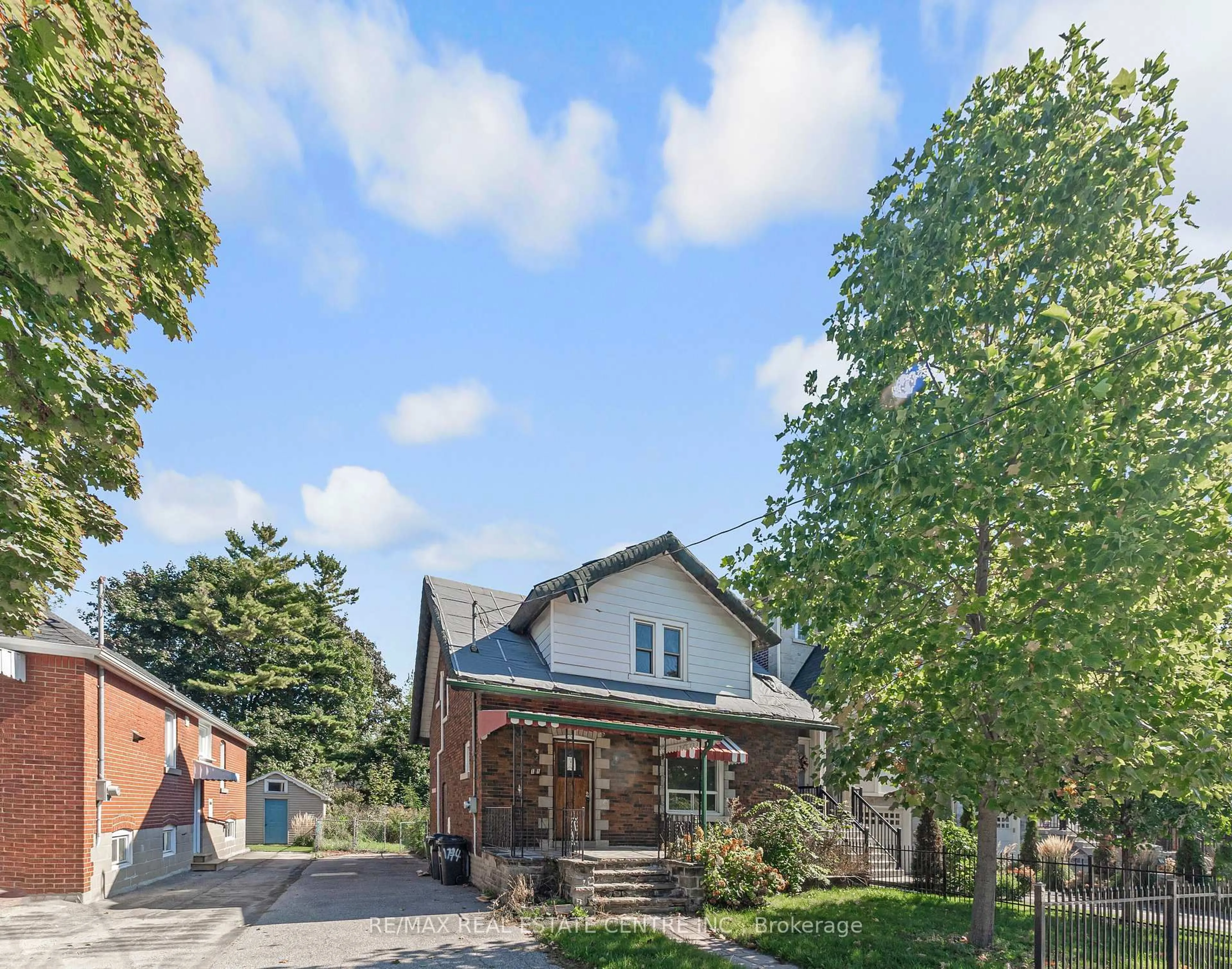 Home with brick exterior material, street for 101 Ninth St, Toronto Ontario M8V 3E5