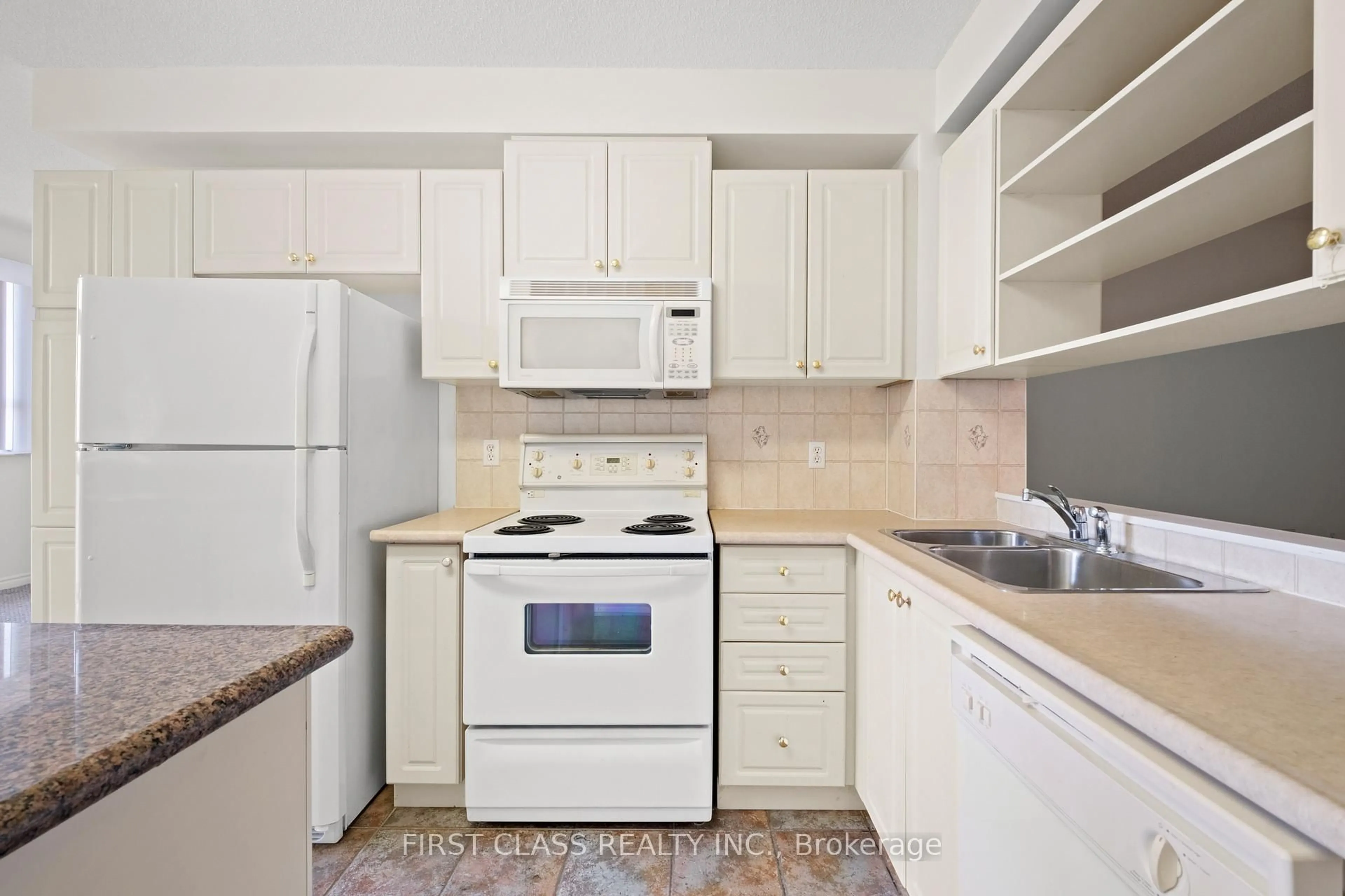 Standard kitchen, unknown for 200 Burnhamthorpe Rd #905, Mississauga Ontario L5A 4E8