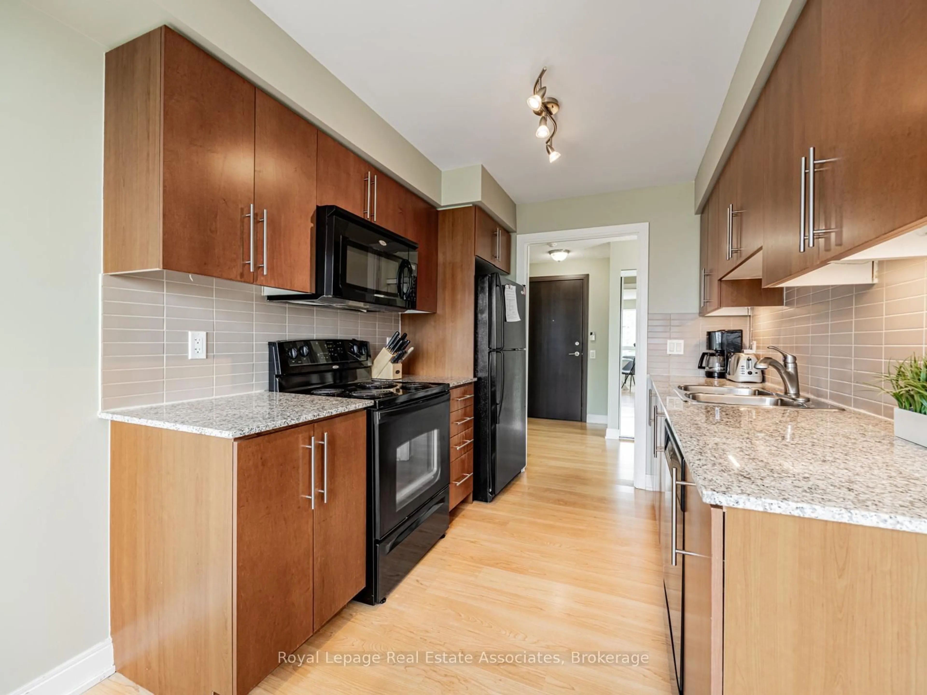 Unknown for 35 Viking Lane #335, Toronto Ontario M9B 0A2