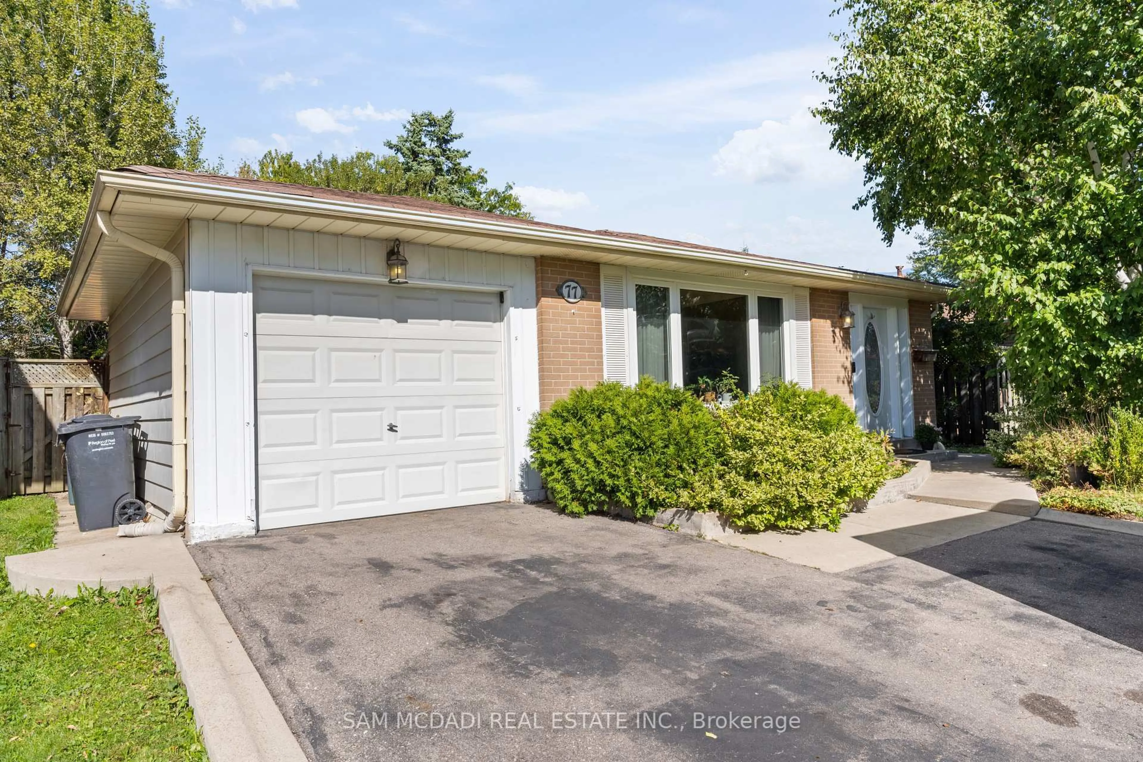 Unknown for 77 Lockton Cres, Brampton Ontario L6W 1C2