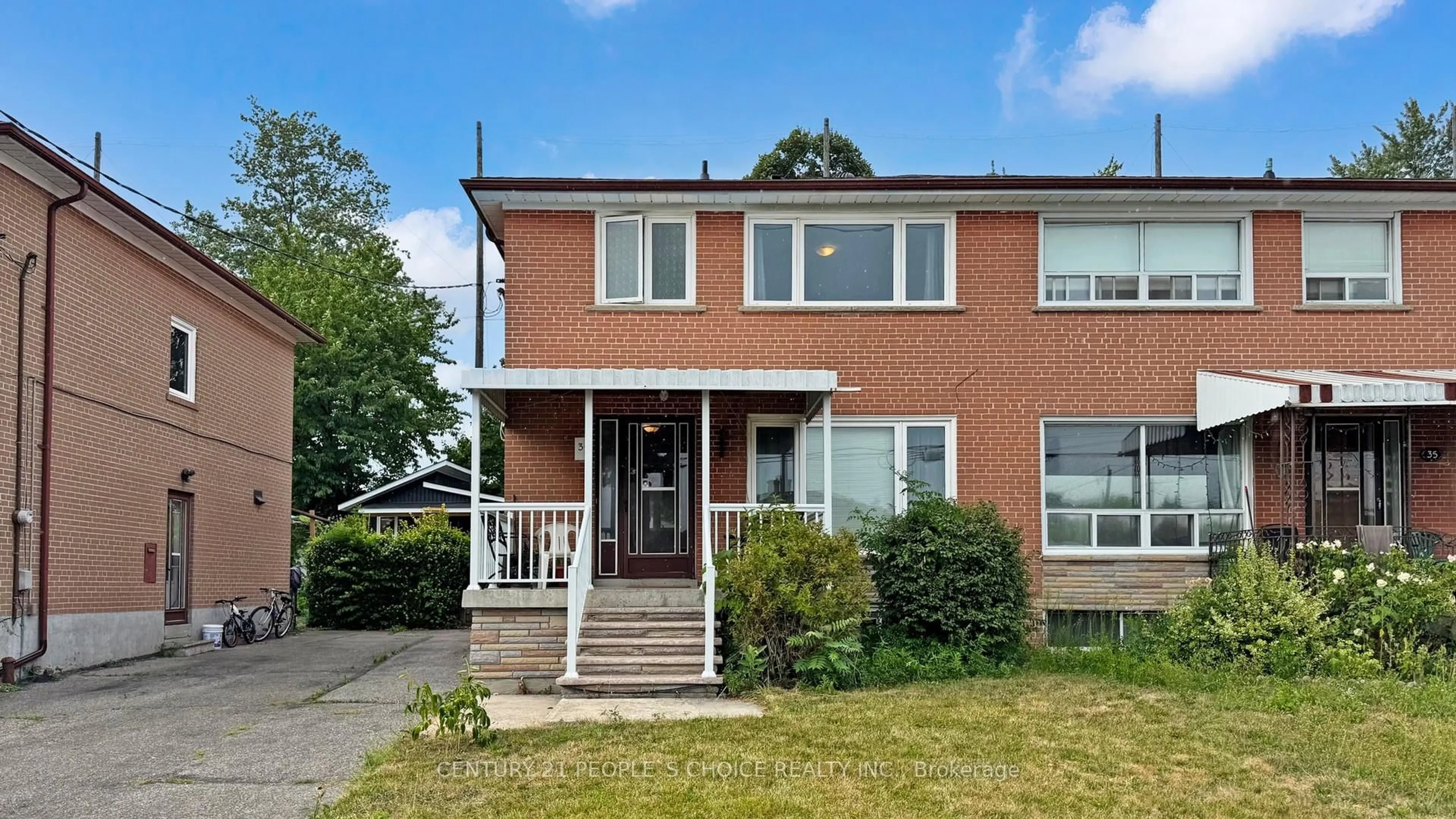 Home with brick exterior material, street for 37 Foxrun Ave, Toronto Ontario M3L 1L9