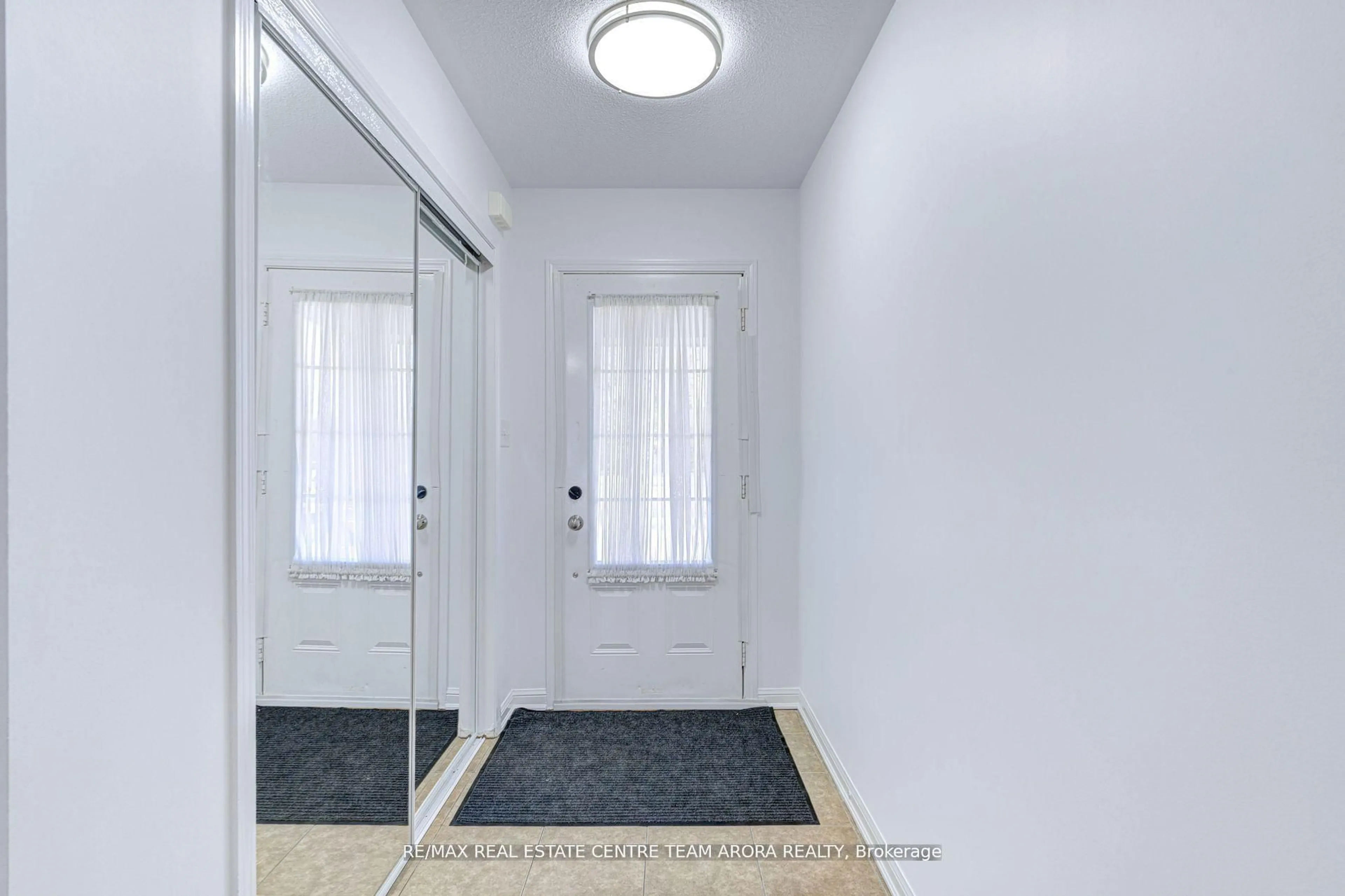 Indoor entryway for 70 Memory Lane, Brampton Ontario L7A 0W5