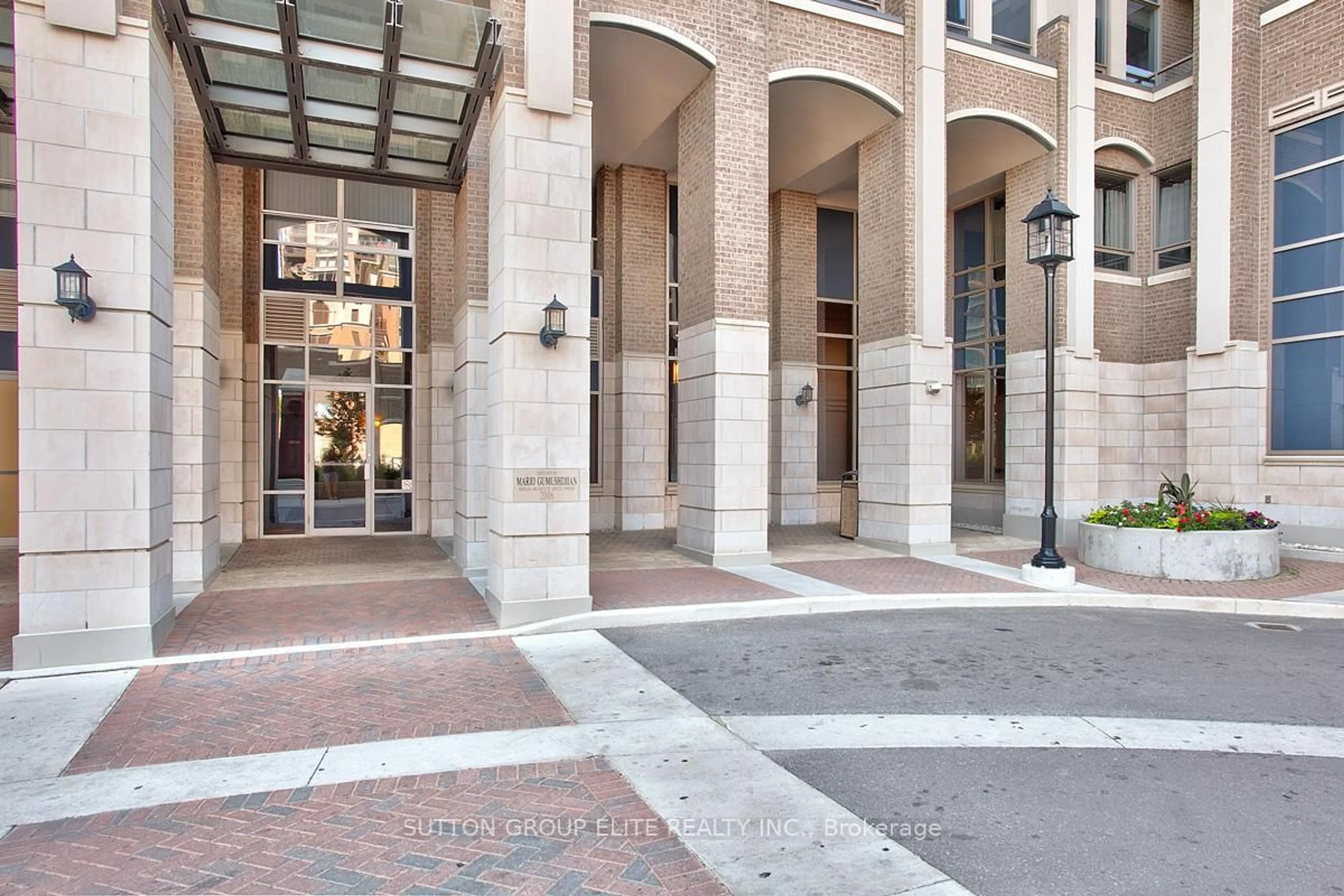 Indoor foyer for 388 Prince Of Wales Dr #1407, Mississauga Ontario L5B 0A1