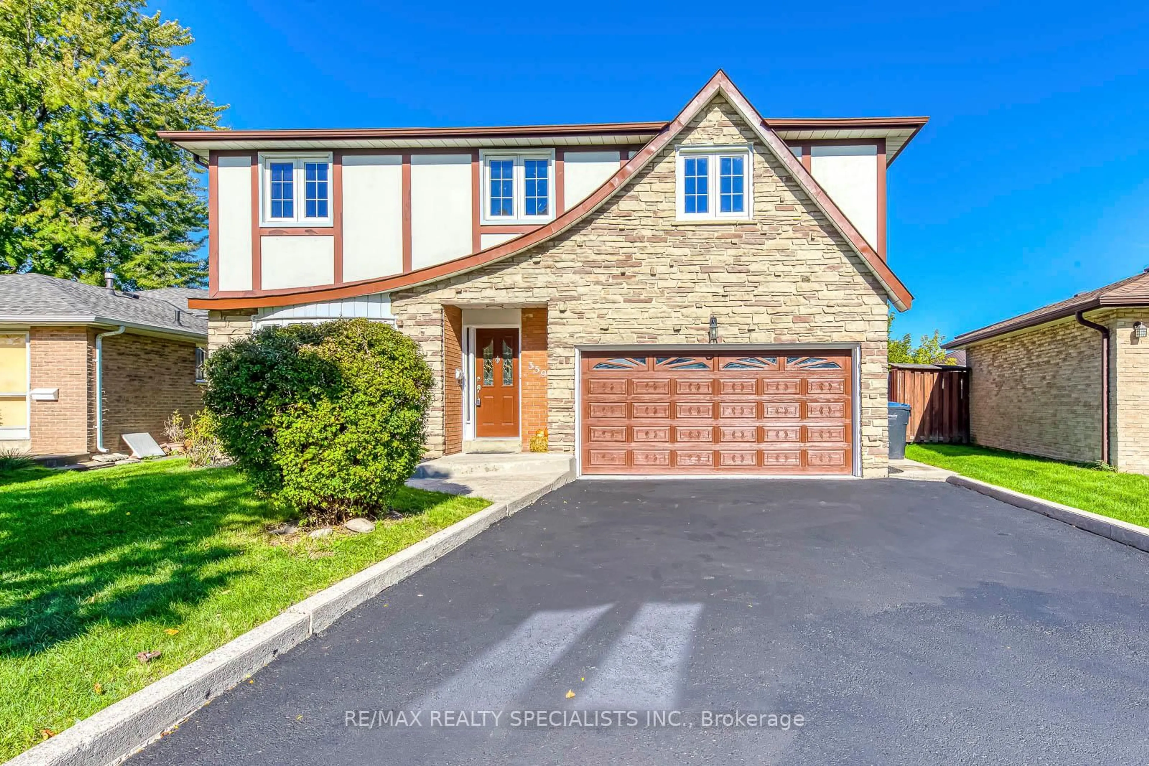 Home with brick exterior material, street for 359 Louis Dr, Mississauga Ontario L5B 1Z2