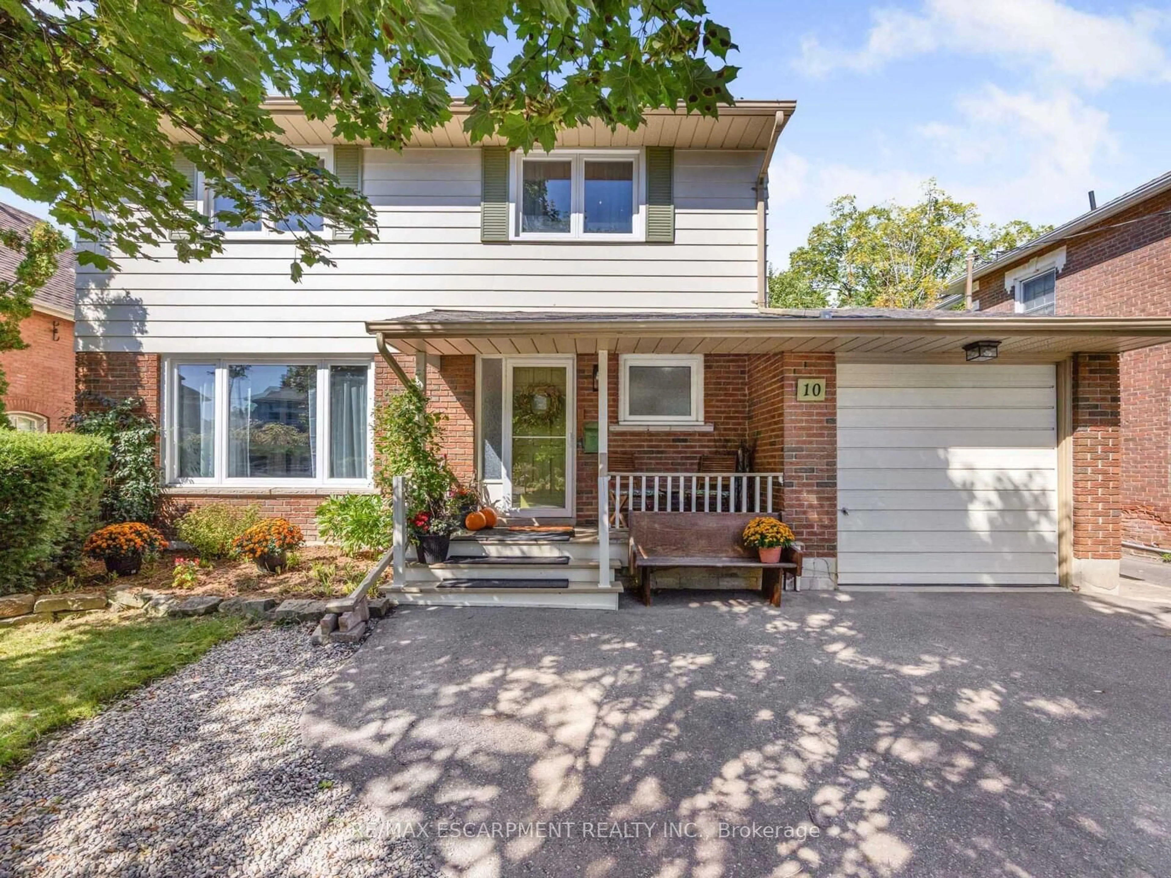 Home with brick exterior material, street for 10 Alexander St, Brampton Ontario L6V 1H6