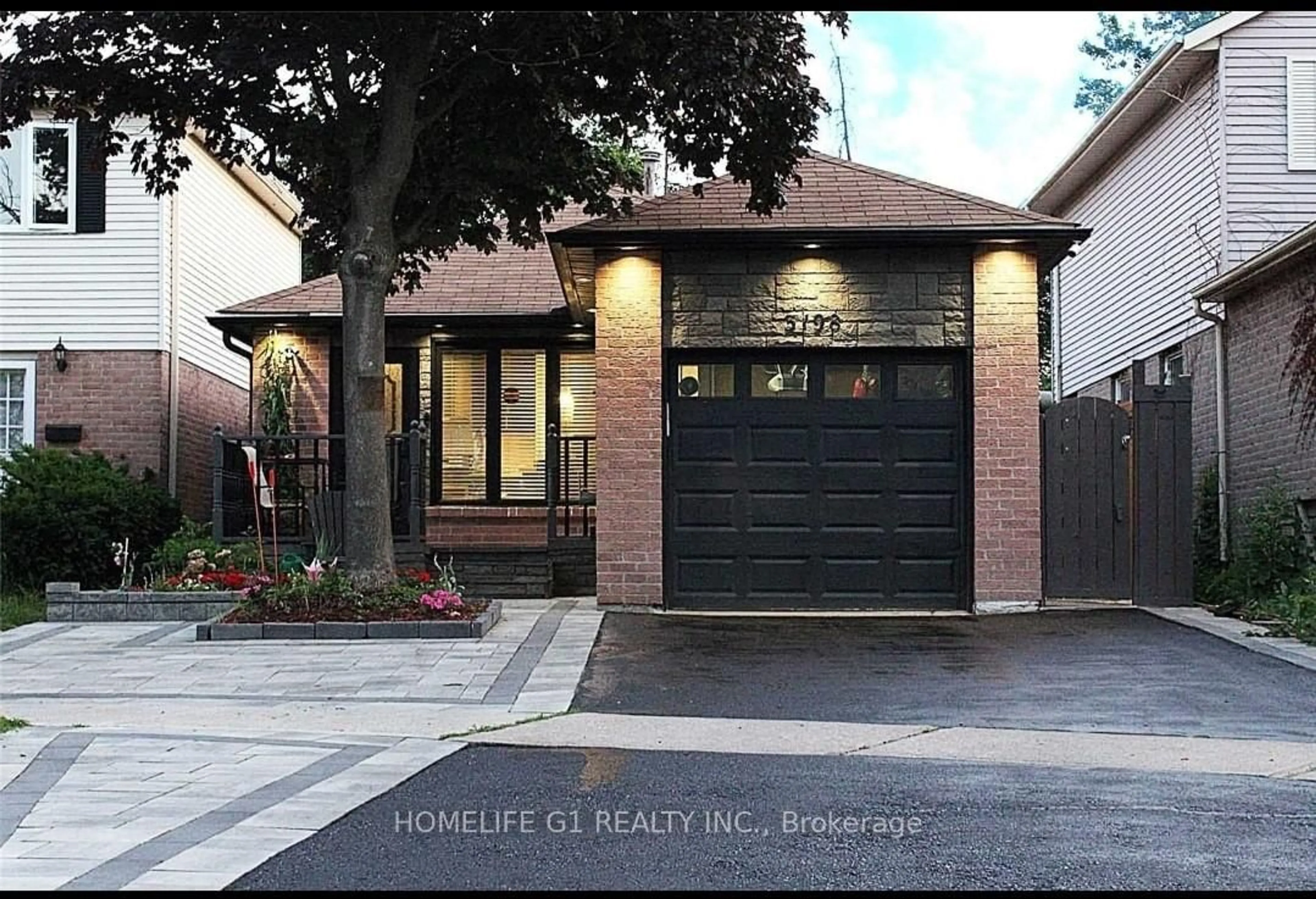 Home with brick exterior material, street for 3198 Anderson Cres, Mississauga Ontario L5N 2Y5
